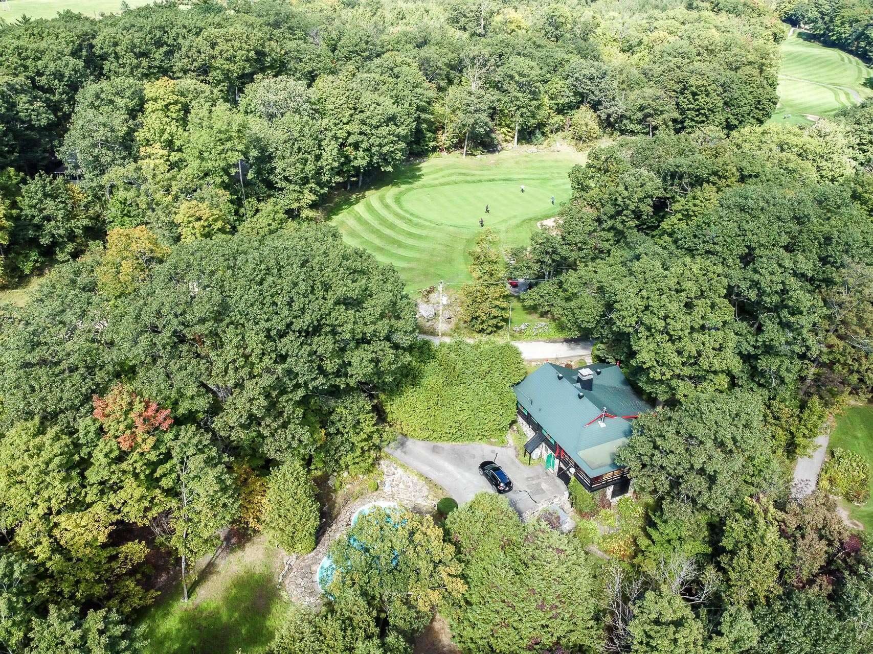 









477


Ch. des Critiques

,
Montebello,




QC
J0V1L0

