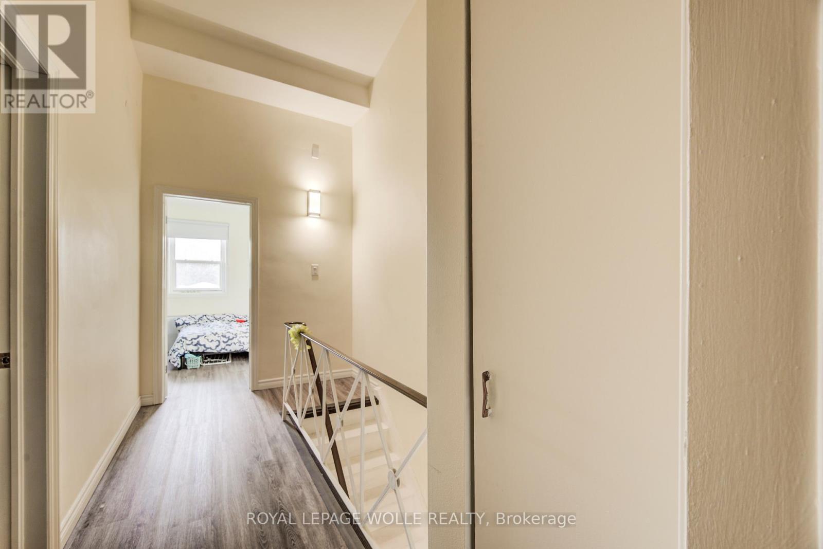 












284 WESTCOURT PLACE

,
Waterloo,




Ontario
N2L2R7

