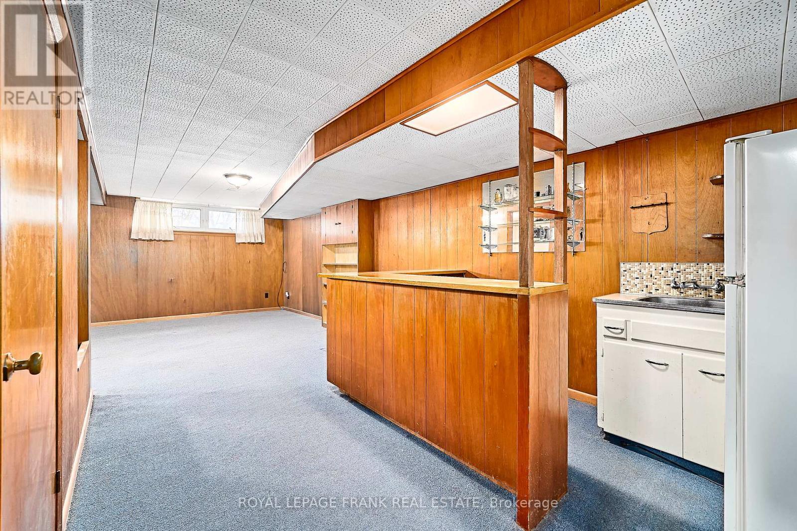 












28 WINNIPEG ROAD

,
Toronto (Kingsview Village-The Westway),




Ontario
M9P2E4

