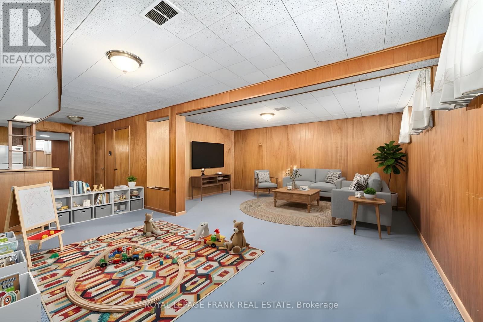 












28 WINNIPEG ROAD

,
Toronto (Kingsview Village-The Westway),




Ontario
M9P2E4

