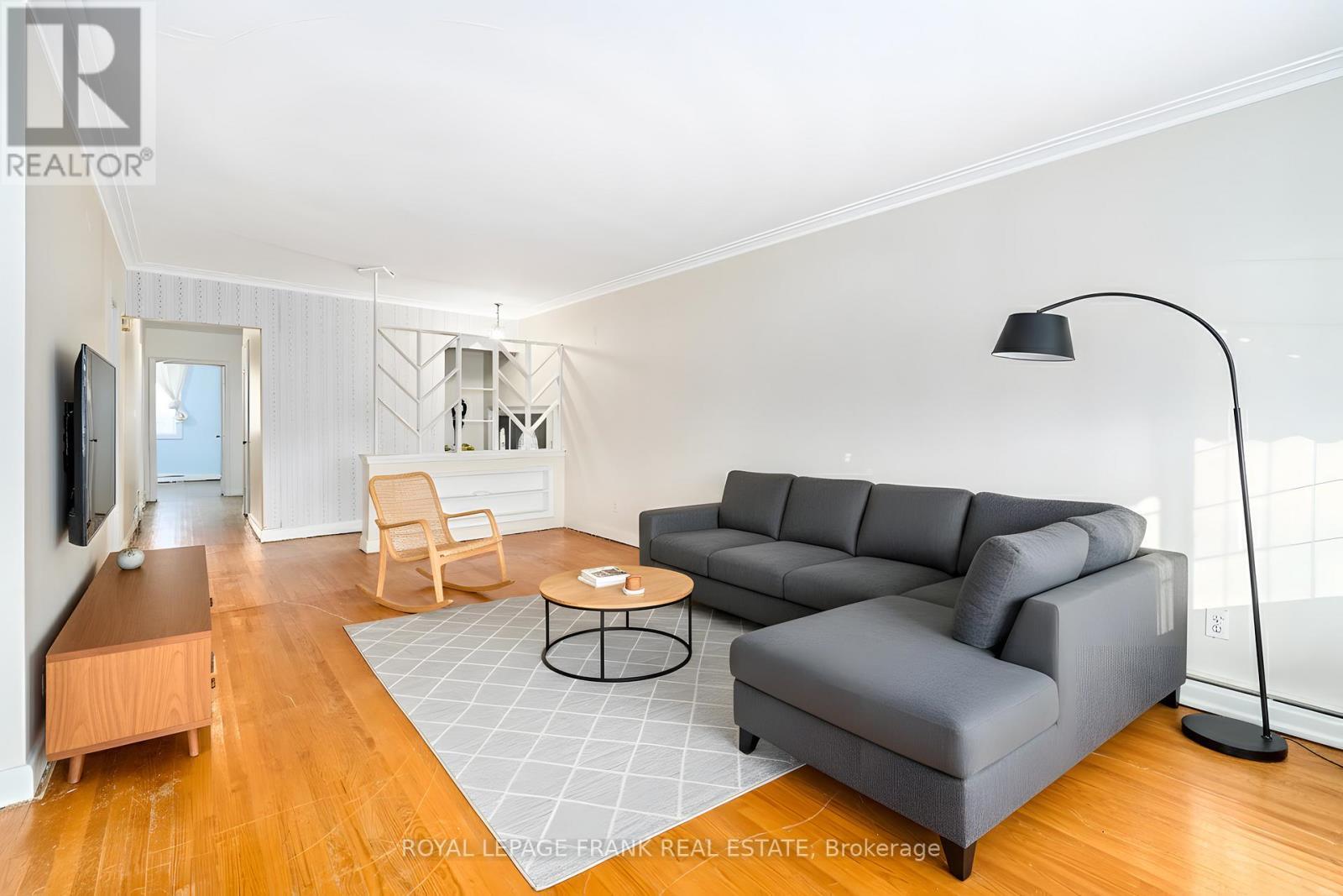 












28 WINNIPEG ROAD

,
Toronto (Kingsview Village-The Westway),




Ontario
M9P2E4

