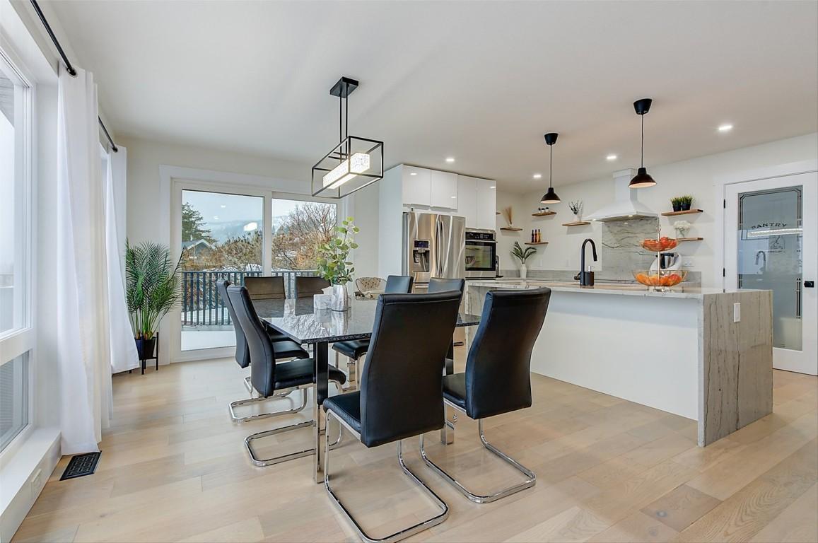 









6178


Lipsett

Avenue,
Peachland,




BC
V0H 1X7

