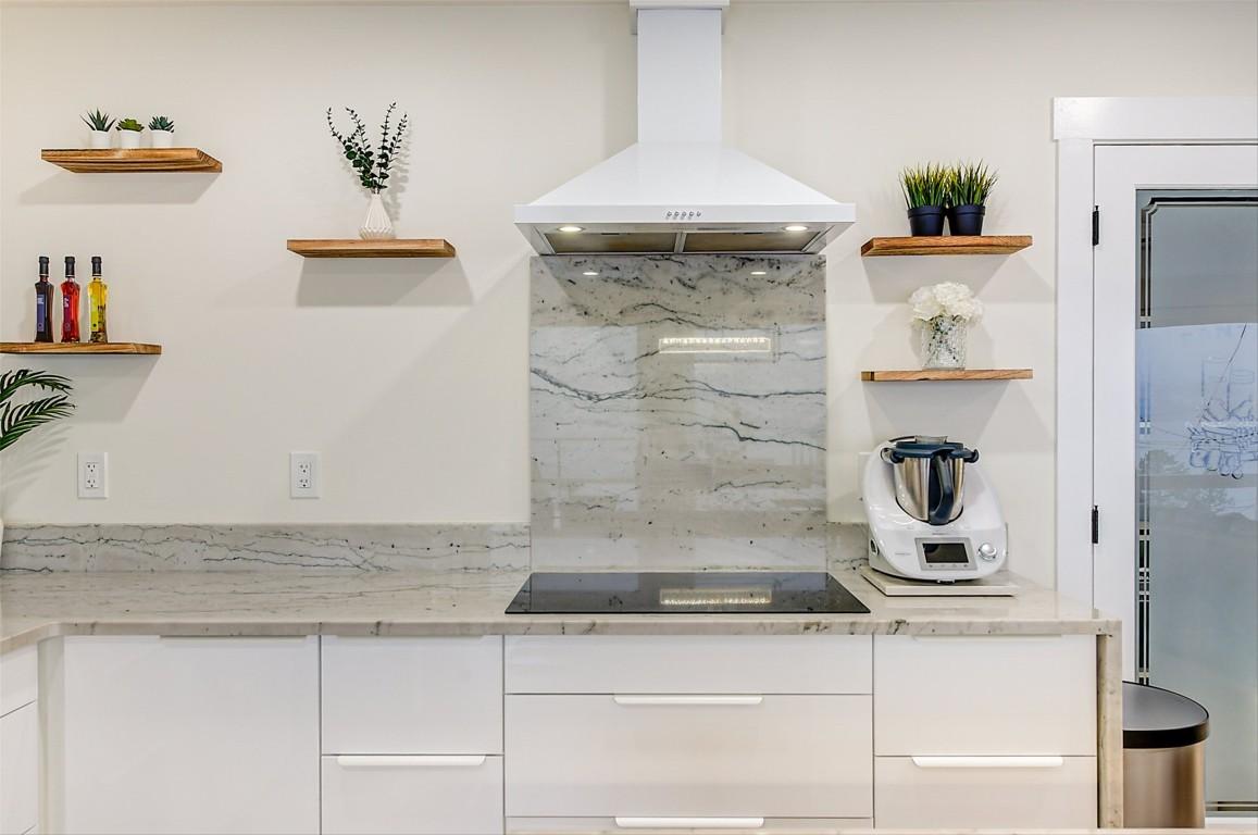 









6178


Lipsett

Avenue,
Peachland,




BC
V0H 1X7

