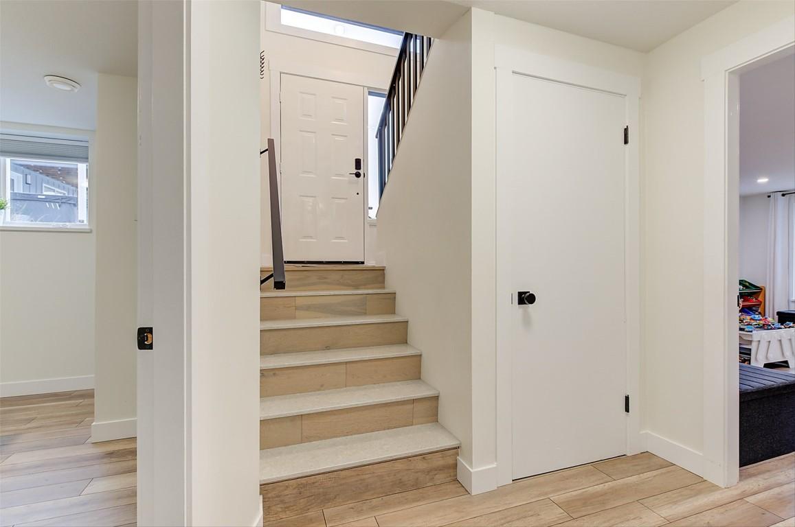 









6178


Lipsett

Avenue,
Peachland,




BC
V0H 1X7

