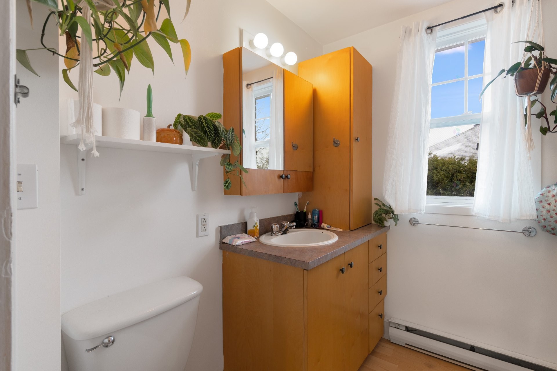 









1250

 - 1254


Rue Lincoln

,
Sherbrooke (Les Nations),




QC
J1H2H9

