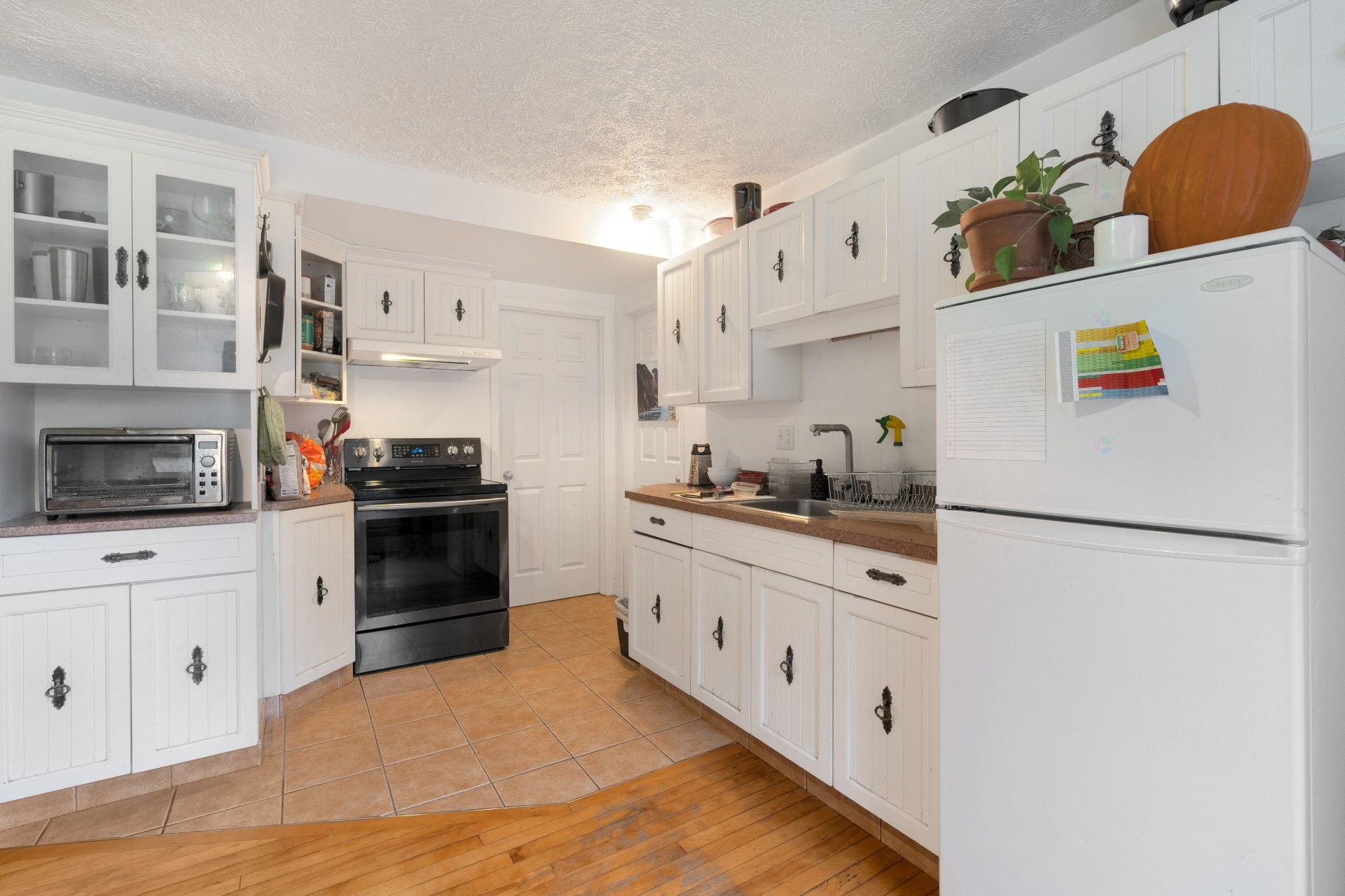 









1250

 - 1254


Rue Lincoln

,
Sherbrooke (Les Nations),




QC
J1H2H9

