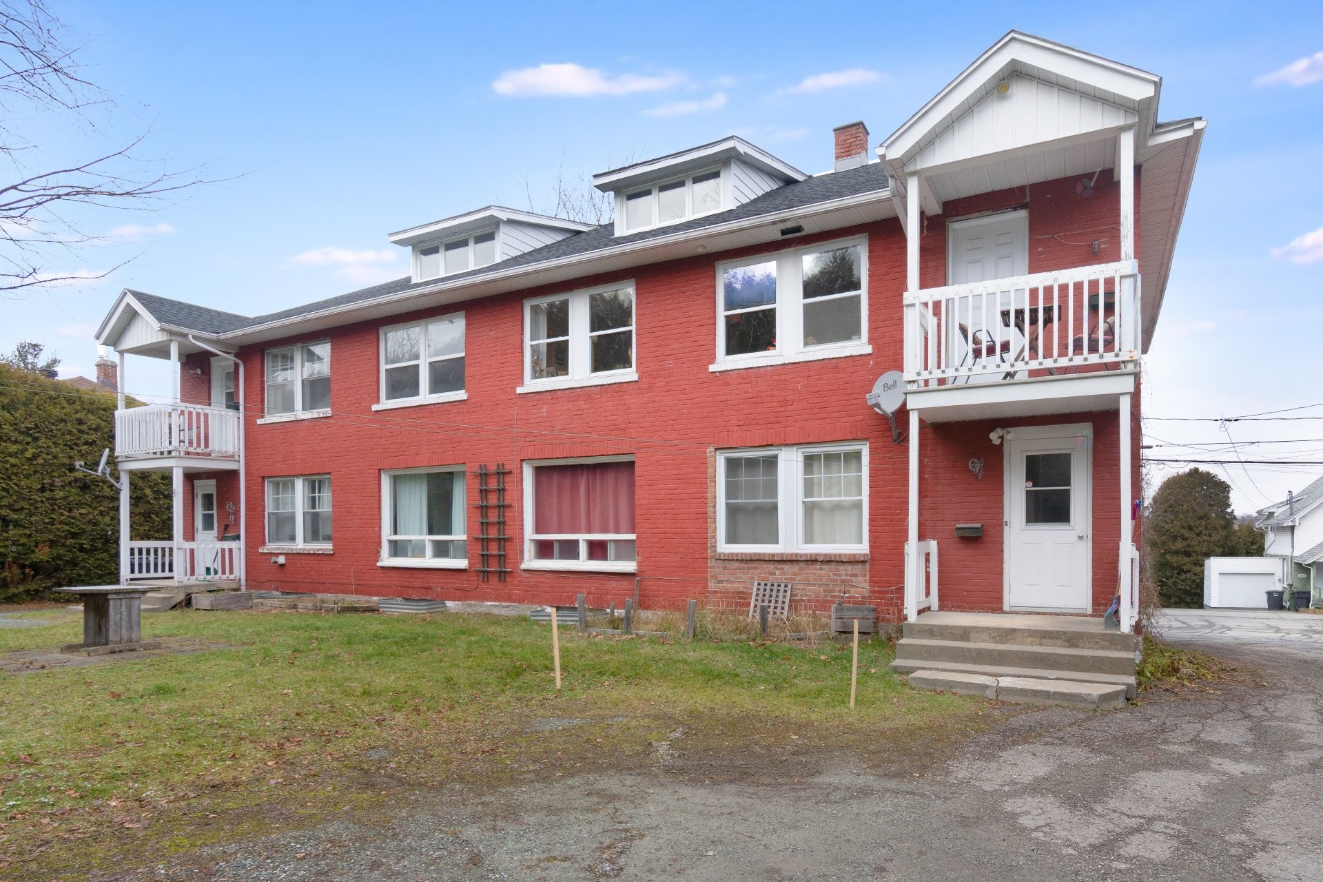 









1250

 - 1254


Rue Lincoln

,
Sherbrooke (Les Nations),




QC
J1H2H9

