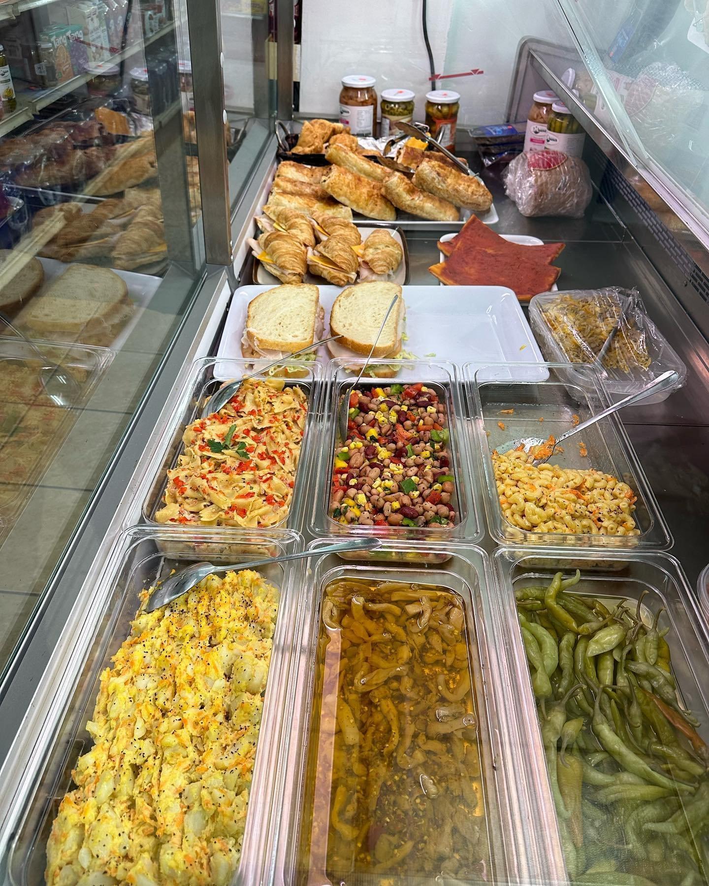 









1543


Boul. Henri-Bourassa E.

,
Montréal (Ahuntsic-Cartierville),




QC
H2C1H6

