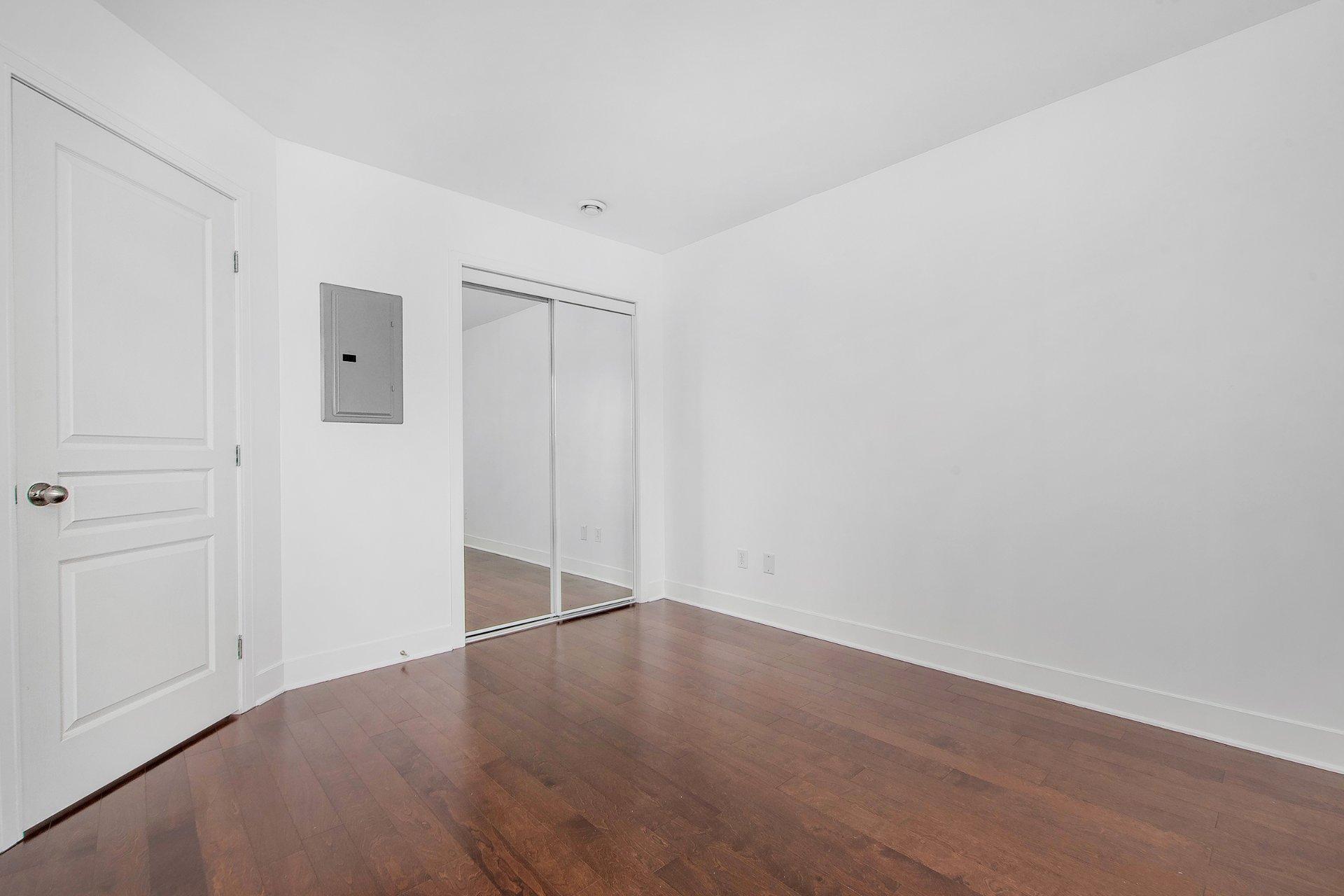 









691


Mtée des Pionniers

, 201,
Terrebonne (Lachenaie),




QC
J6V1T7

