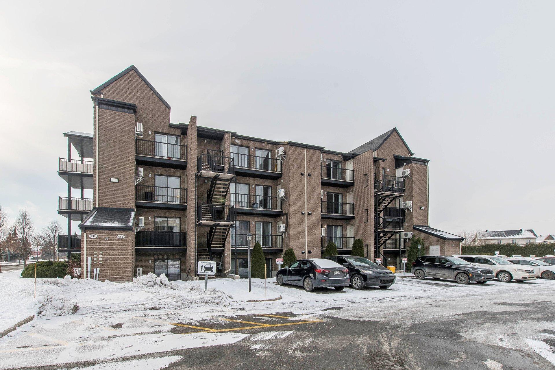 









691


Mtée des Pionniers

, 201,
Terrebonne (Lachenaie),




QC
J6V1T7

