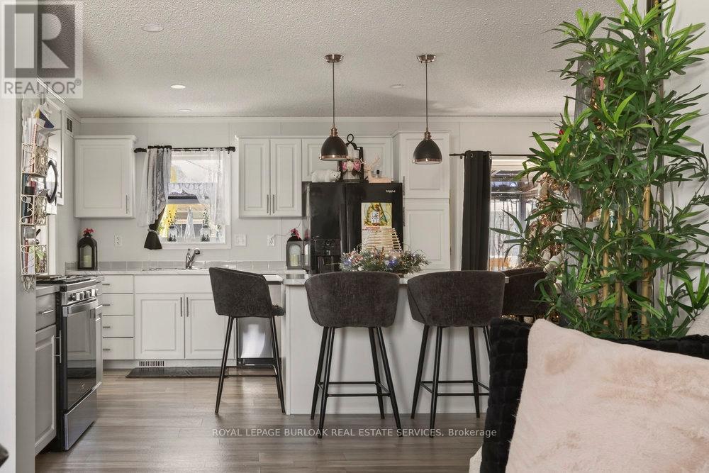 












29 HICKORY HOLLOW

,
Haldimand,




Ontario
N0A1L0

