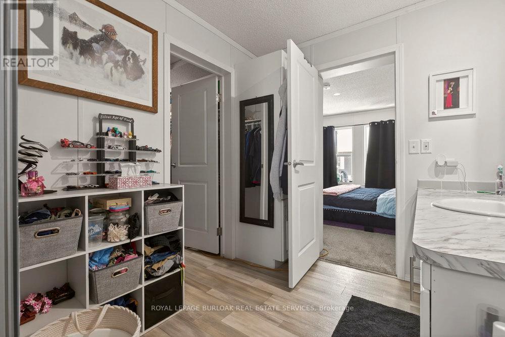 












29 HICKORY HOLLOW

,
Haldimand,




Ontario
N0A1L0

