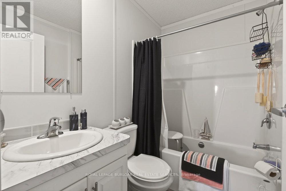 












29 HICKORY HOLLOW

,
Haldimand,




Ontario
N0A1L0

