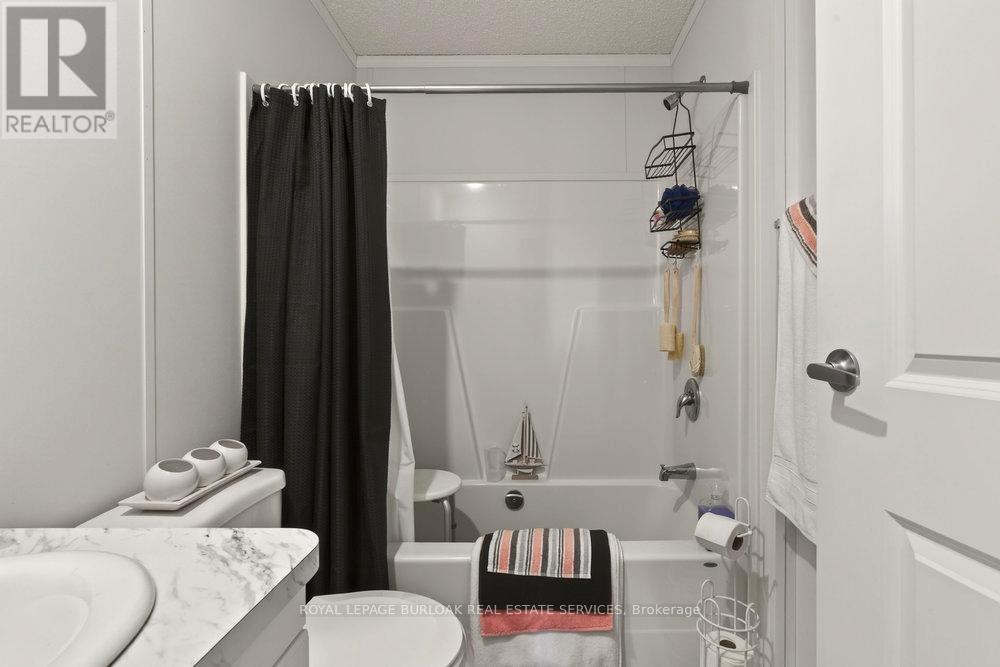 












29 HICKORY HOLLOW

,
Haldimand,




Ontario
N0A1L0

