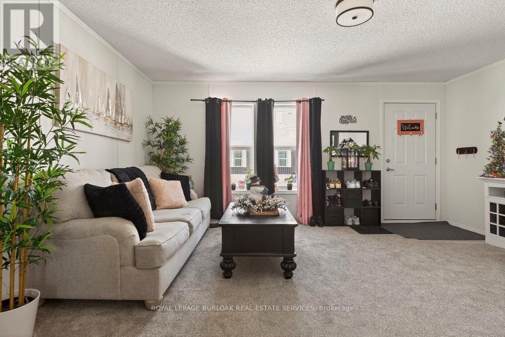 












29 HICKORY HOLLOW

,
Haldimand,




Ontario
N0A1L0

