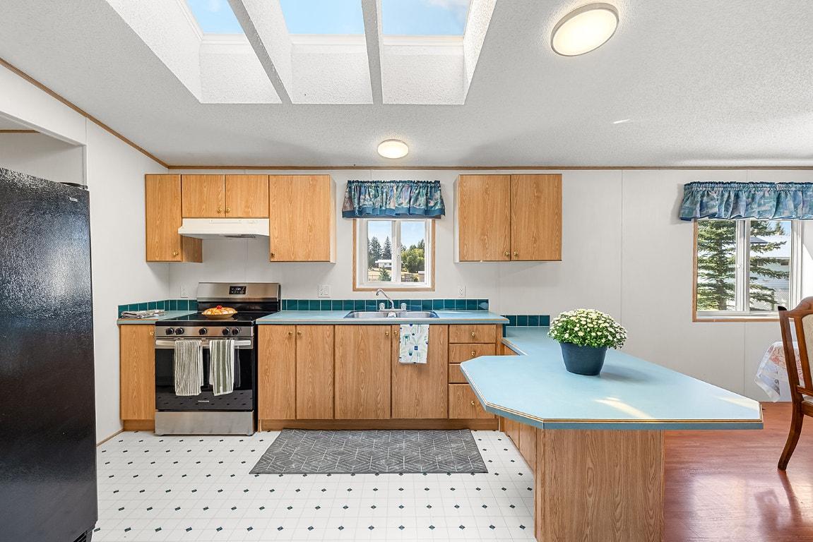 









9145


Cascade

Street,
Elko,




BC
V0B 1T3

