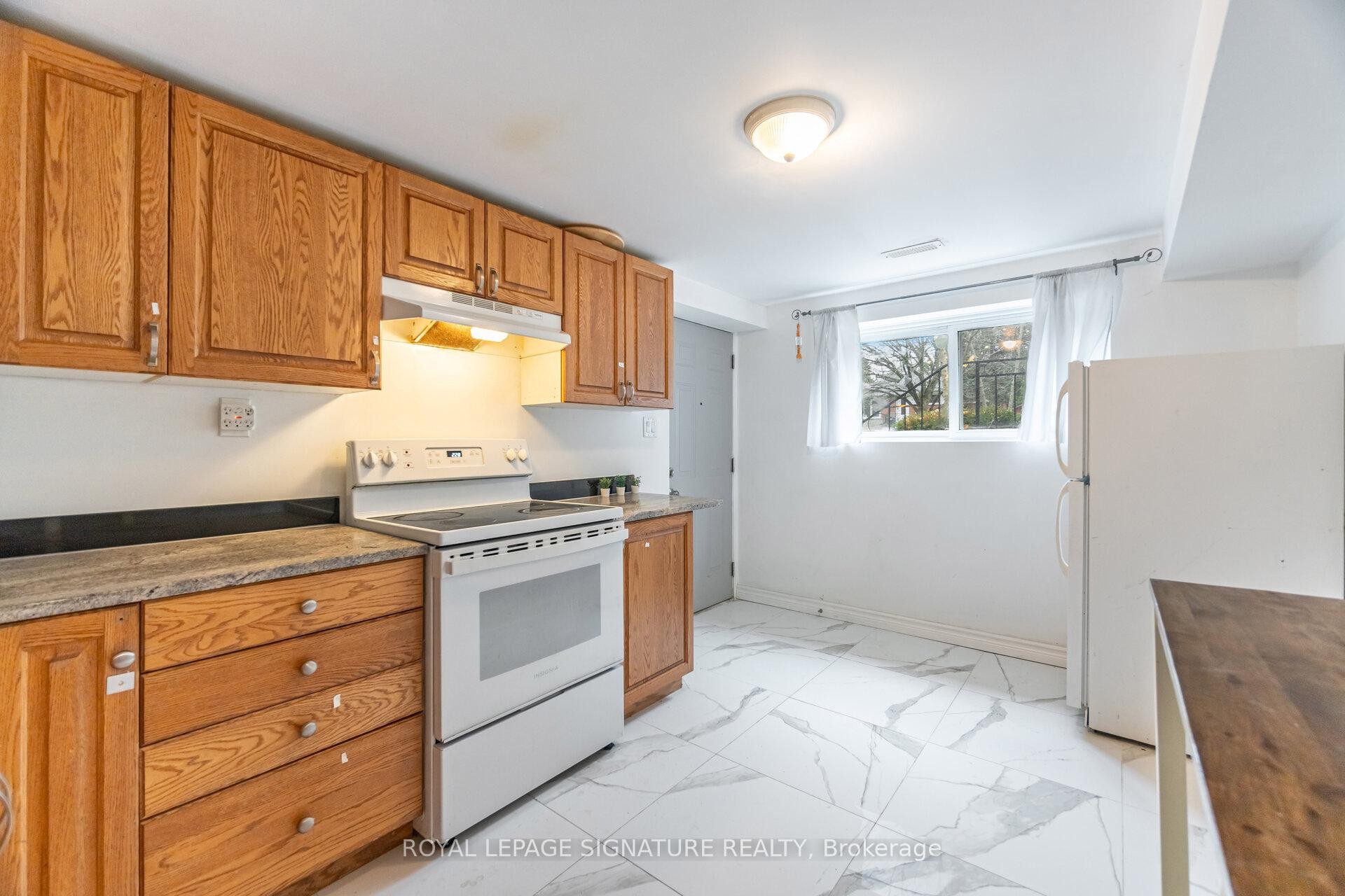 









406


Tamarack

Drive, Main,
Waterloo,




ON
N2L 4G6

