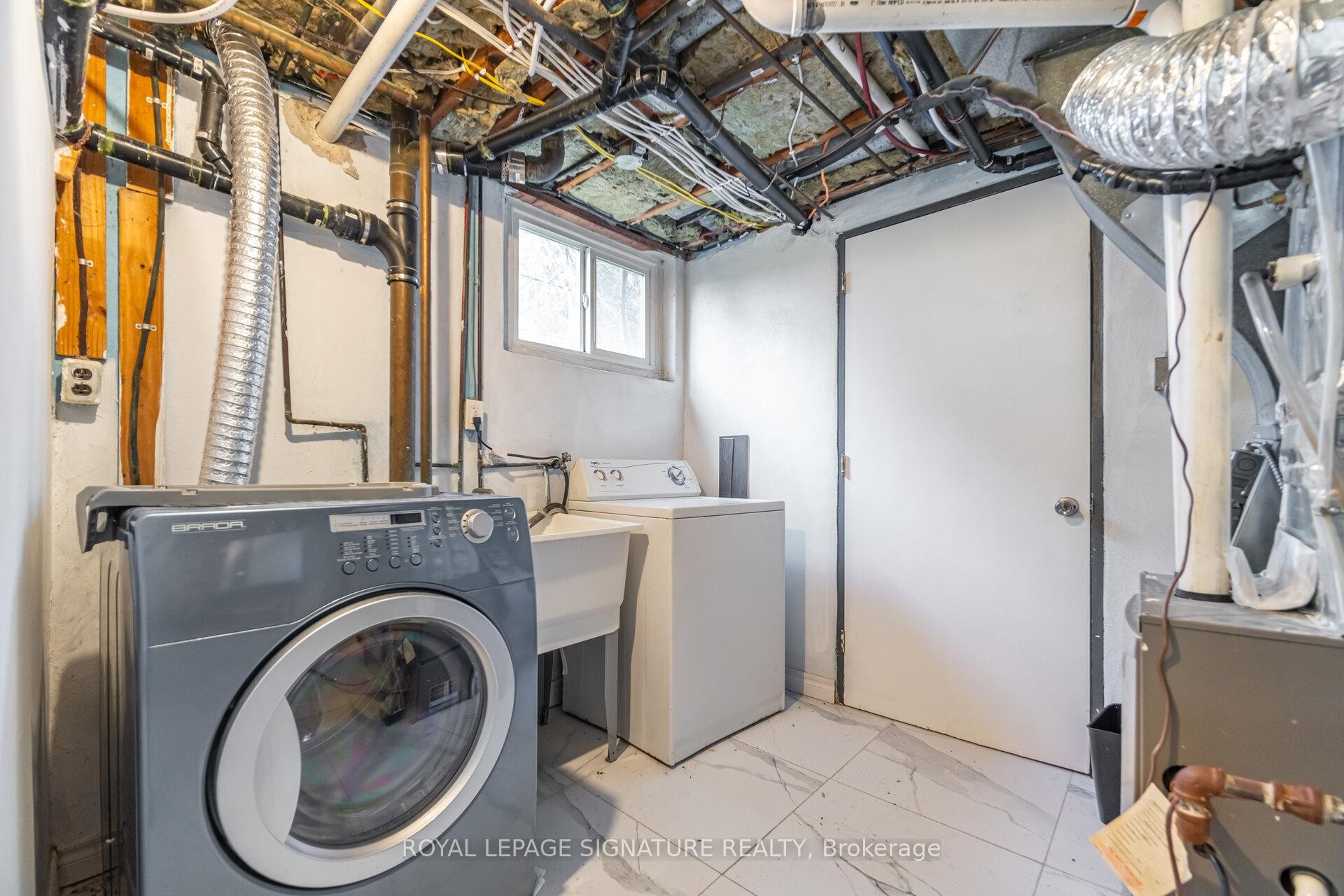 









406


Tamarack

Drive, Main,
Waterloo,




ON
N2L 4G6

