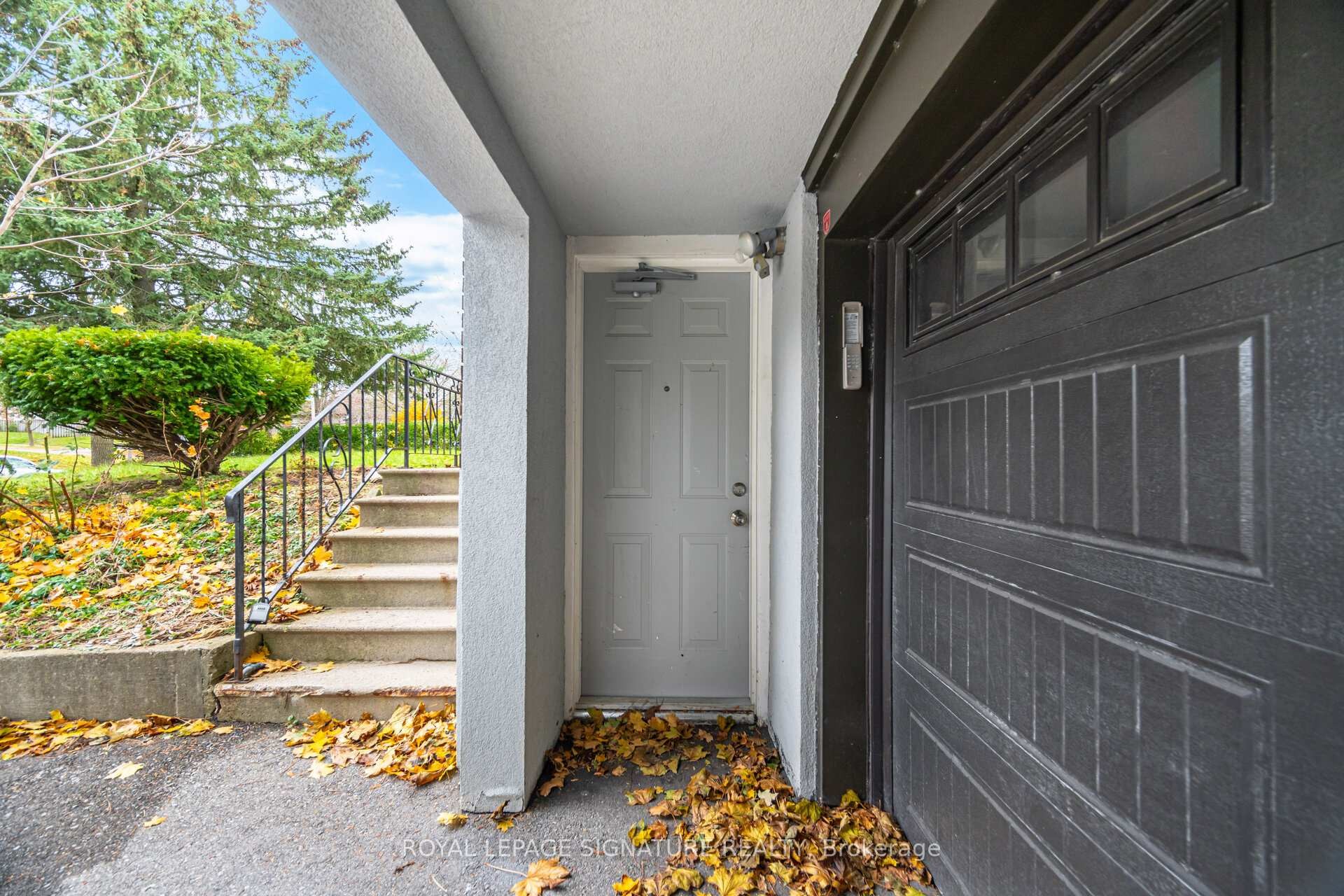 









406


Tamarack

Drive, Main,
Waterloo,




ON
N2L 4G6

