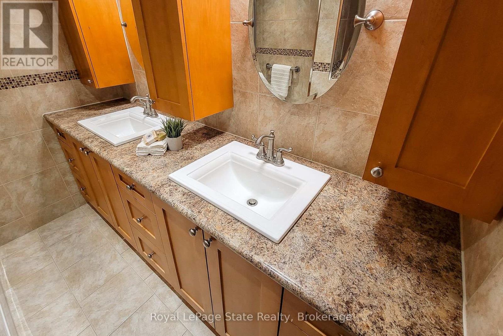 












108 - 510 QUEENSTON ROAD

,
Hamilton (Corman),




Ontario
L8K1J3

