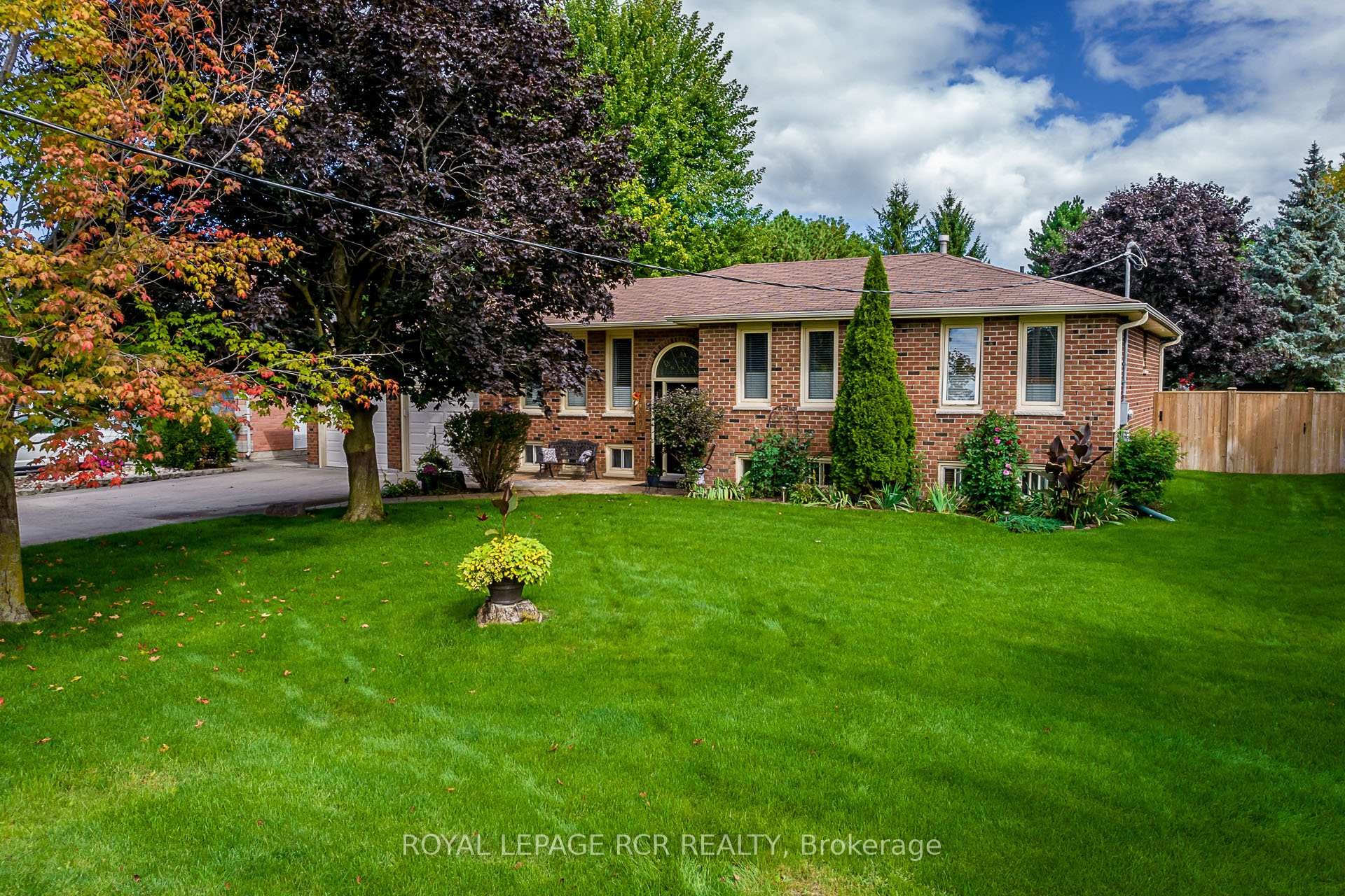 









99


Toll

Road,
East Gwillimbury,




ON
L9N 1G7

