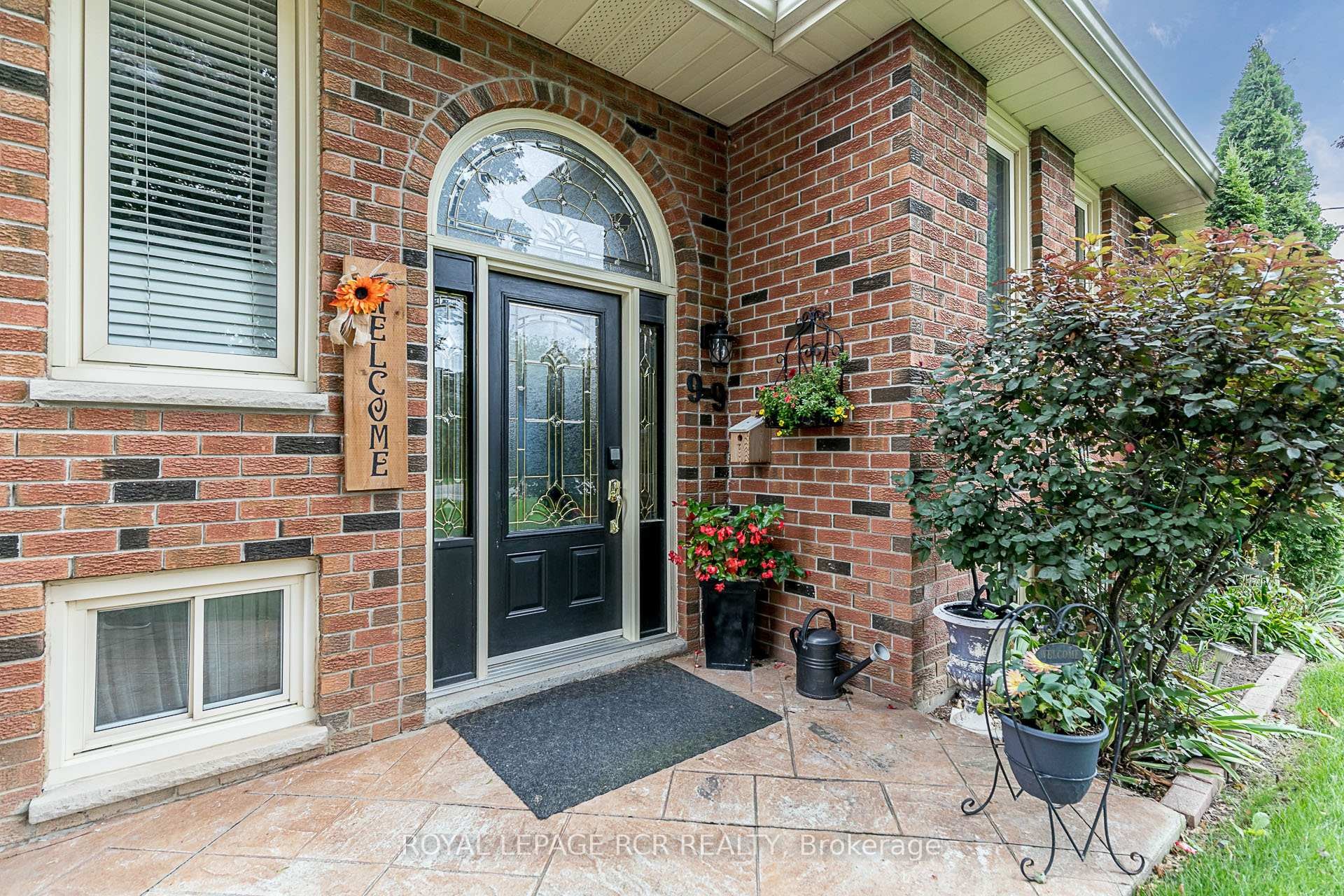 









99


Toll

Road,
East Gwillimbury,




ON
L9N 1G7

