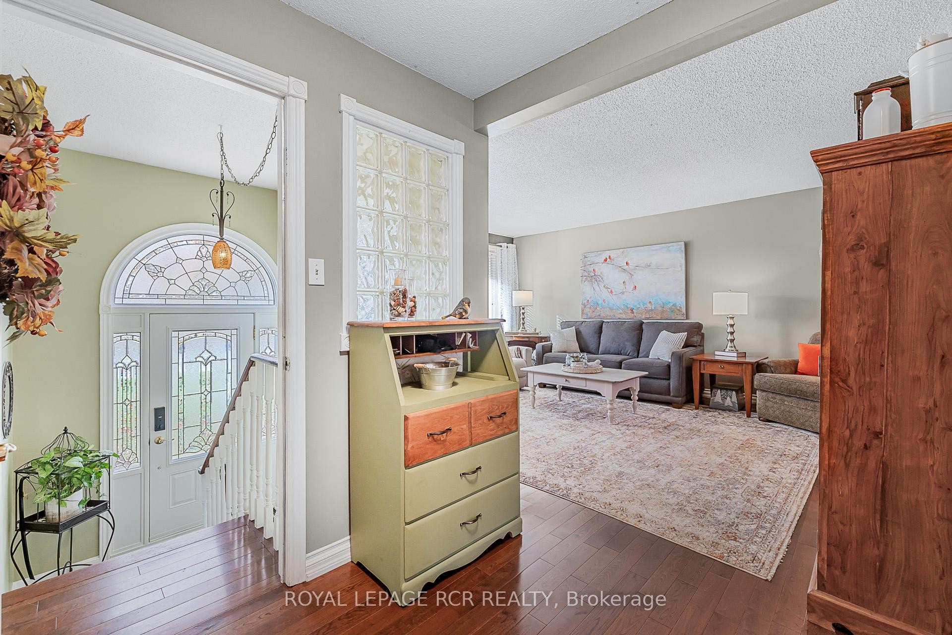 









99


Toll

Road,
East Gwillimbury,




ON
L9N 1G7

