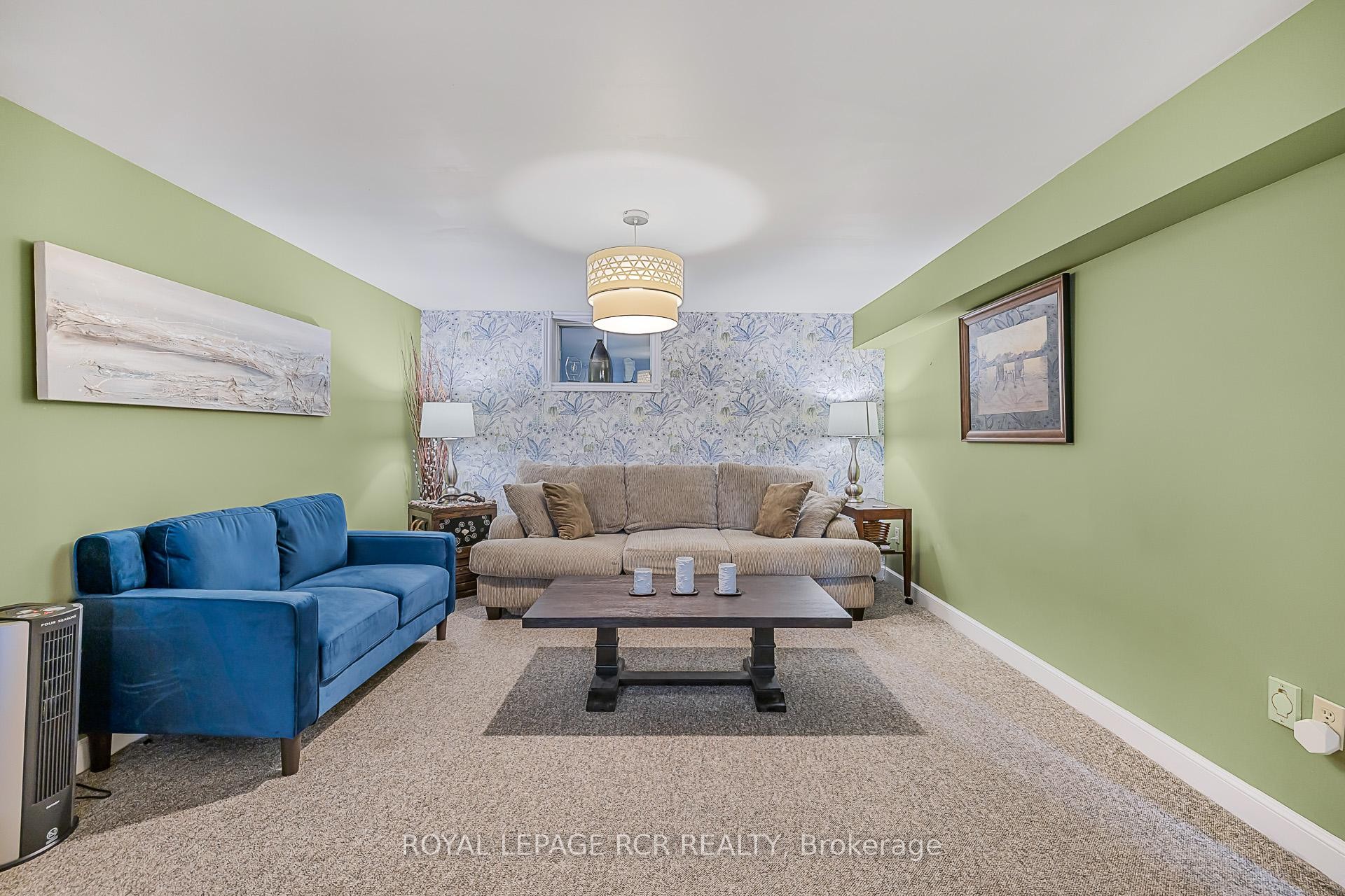 









99


Toll

Road,
East Gwillimbury,




ON
L9N 1G7

