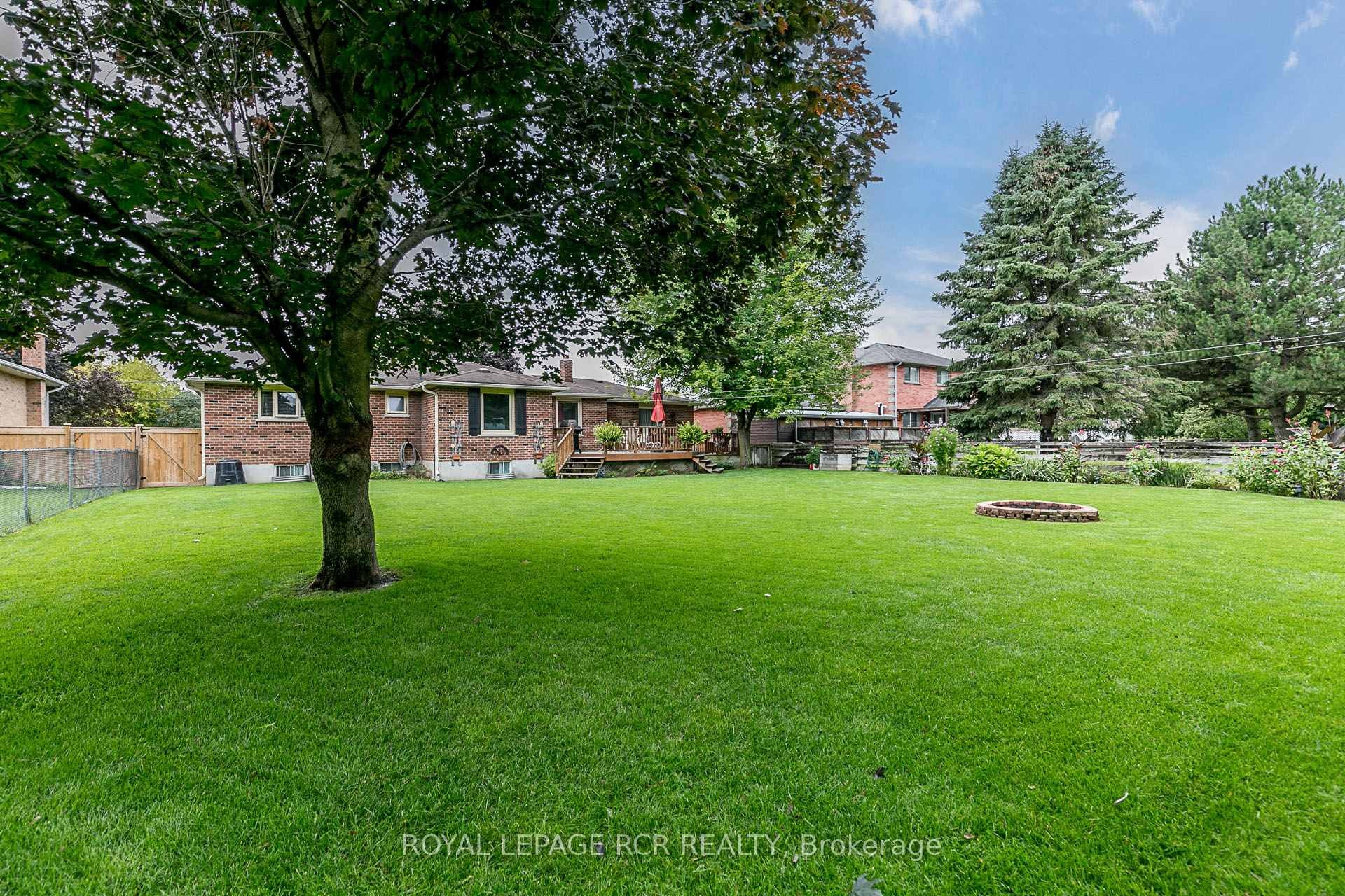 









99


Toll

Road,
East Gwillimbury,




ON
L9N 1G7

