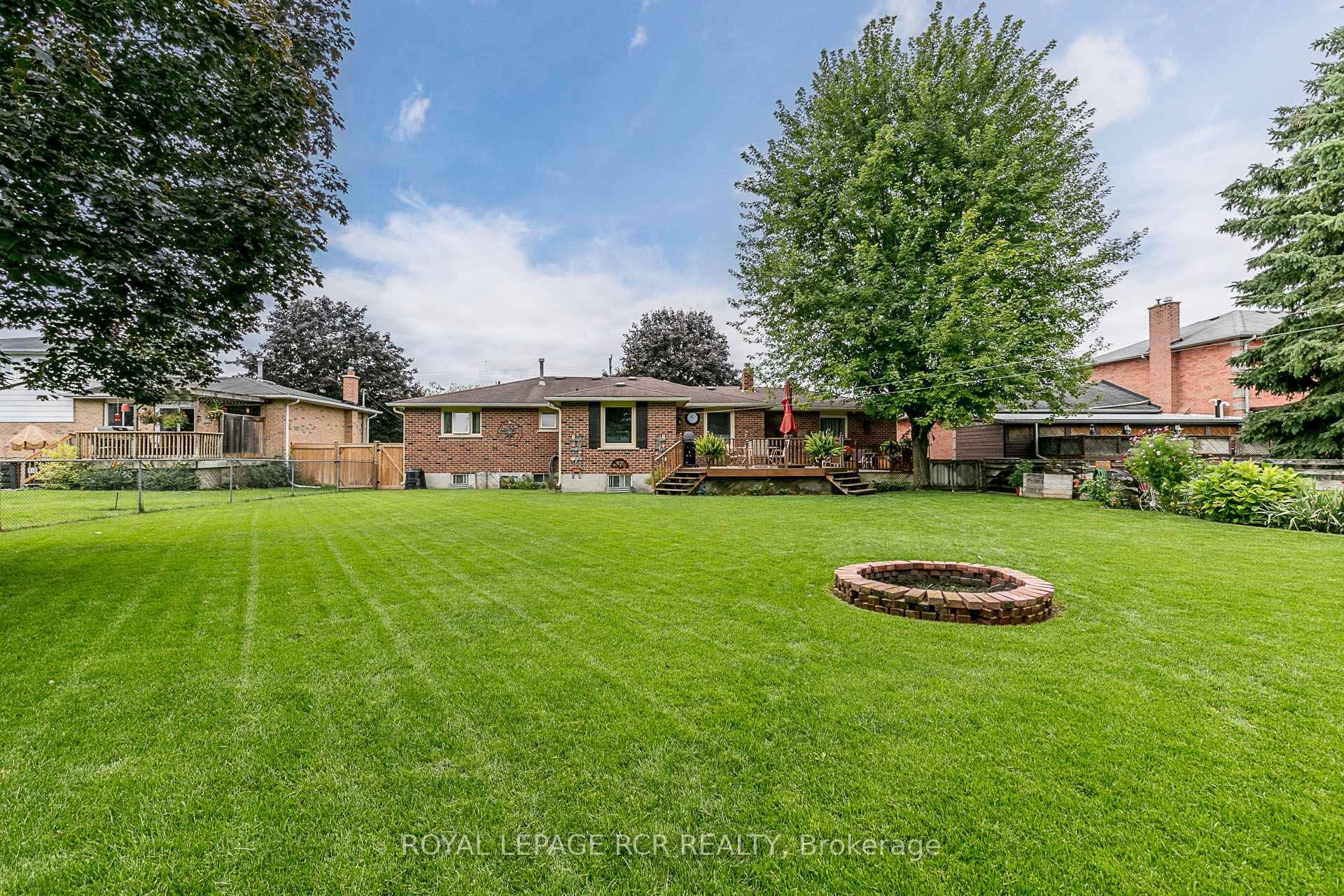 









99


Toll

Road,
East Gwillimbury,




ON
L9N 1G7

