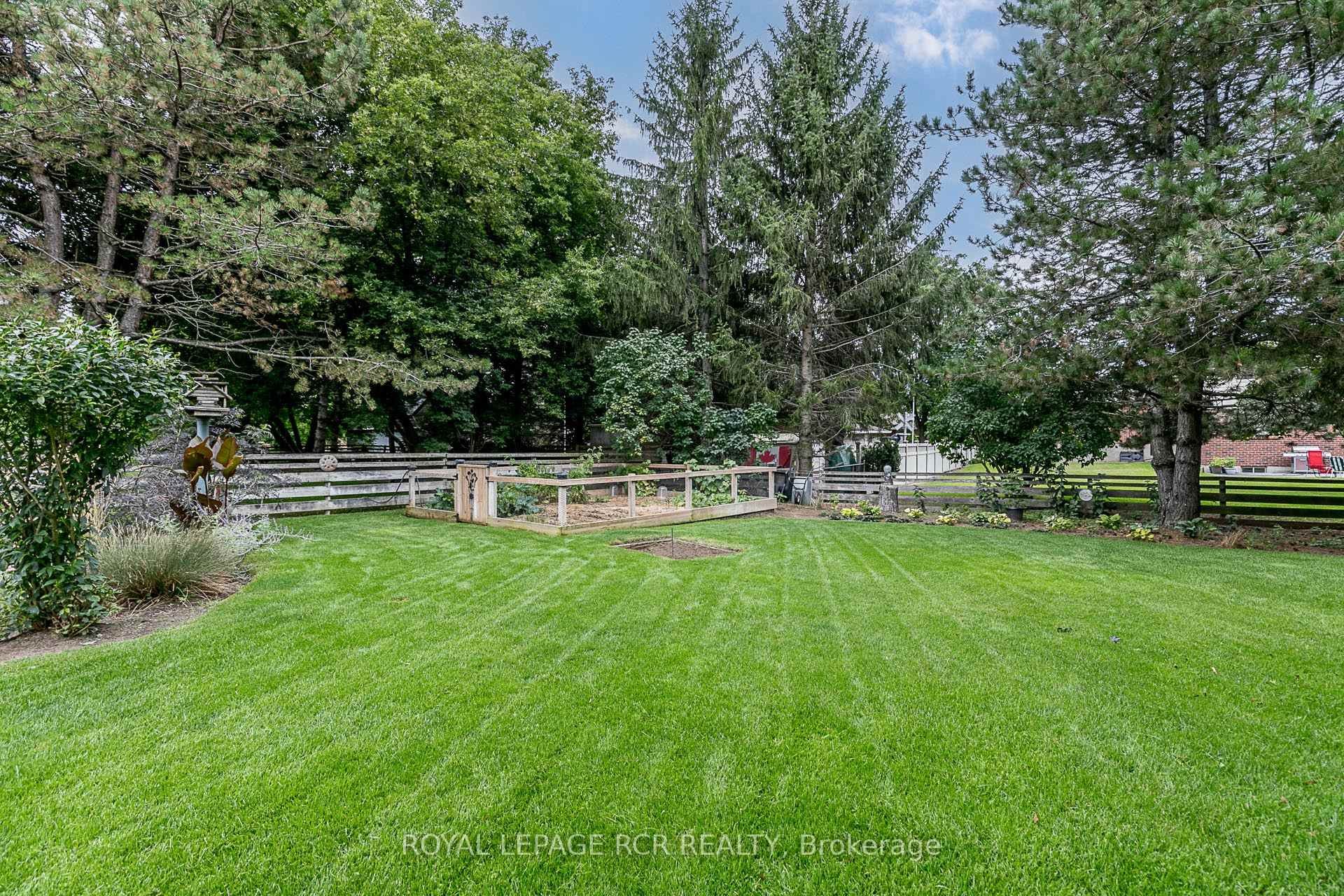 









99


Toll

Road,
East Gwillimbury,




ON
L9N 1G7

