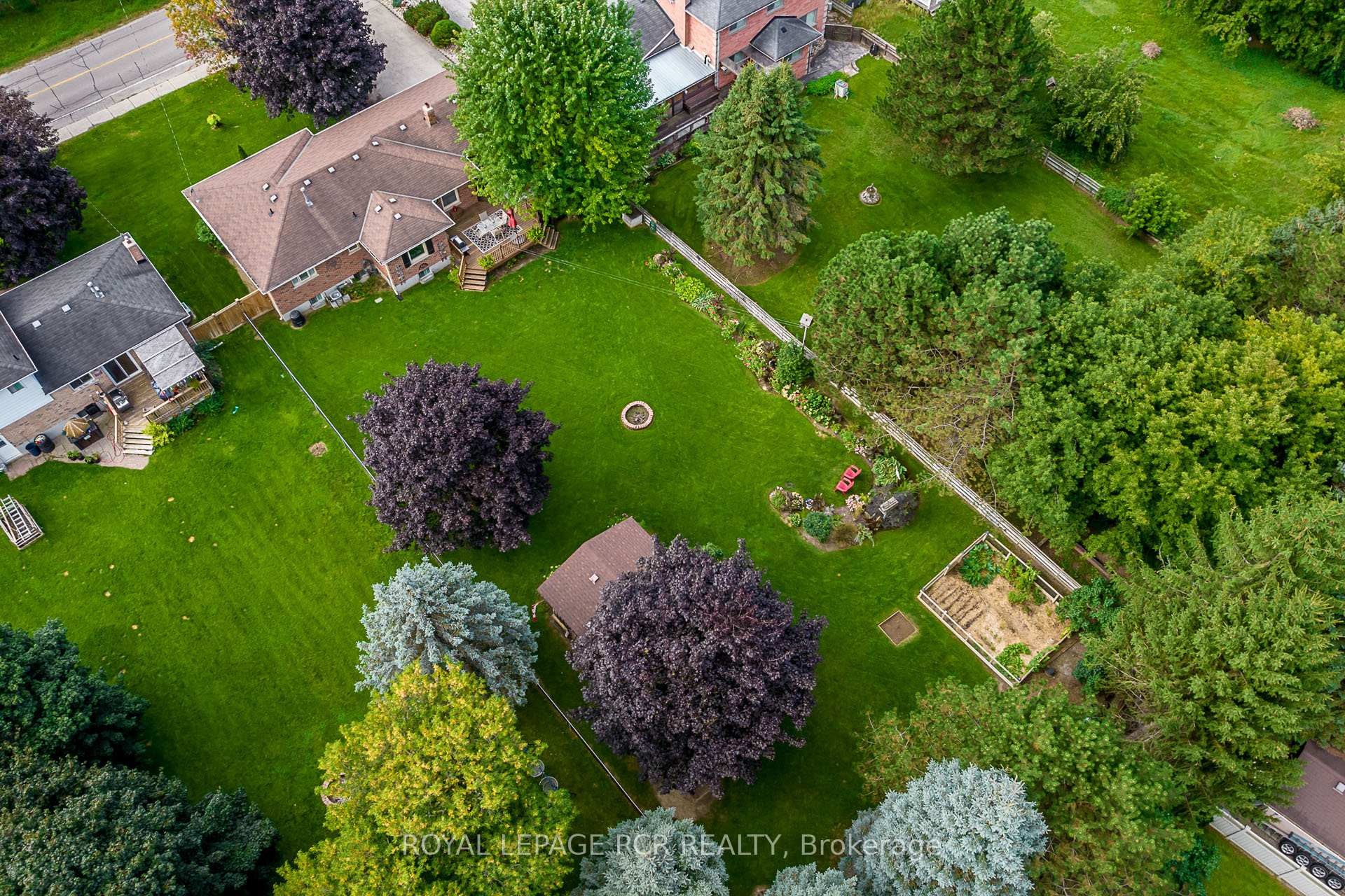 









99


Toll

Road,
East Gwillimbury,




ON
L9N 1G7

