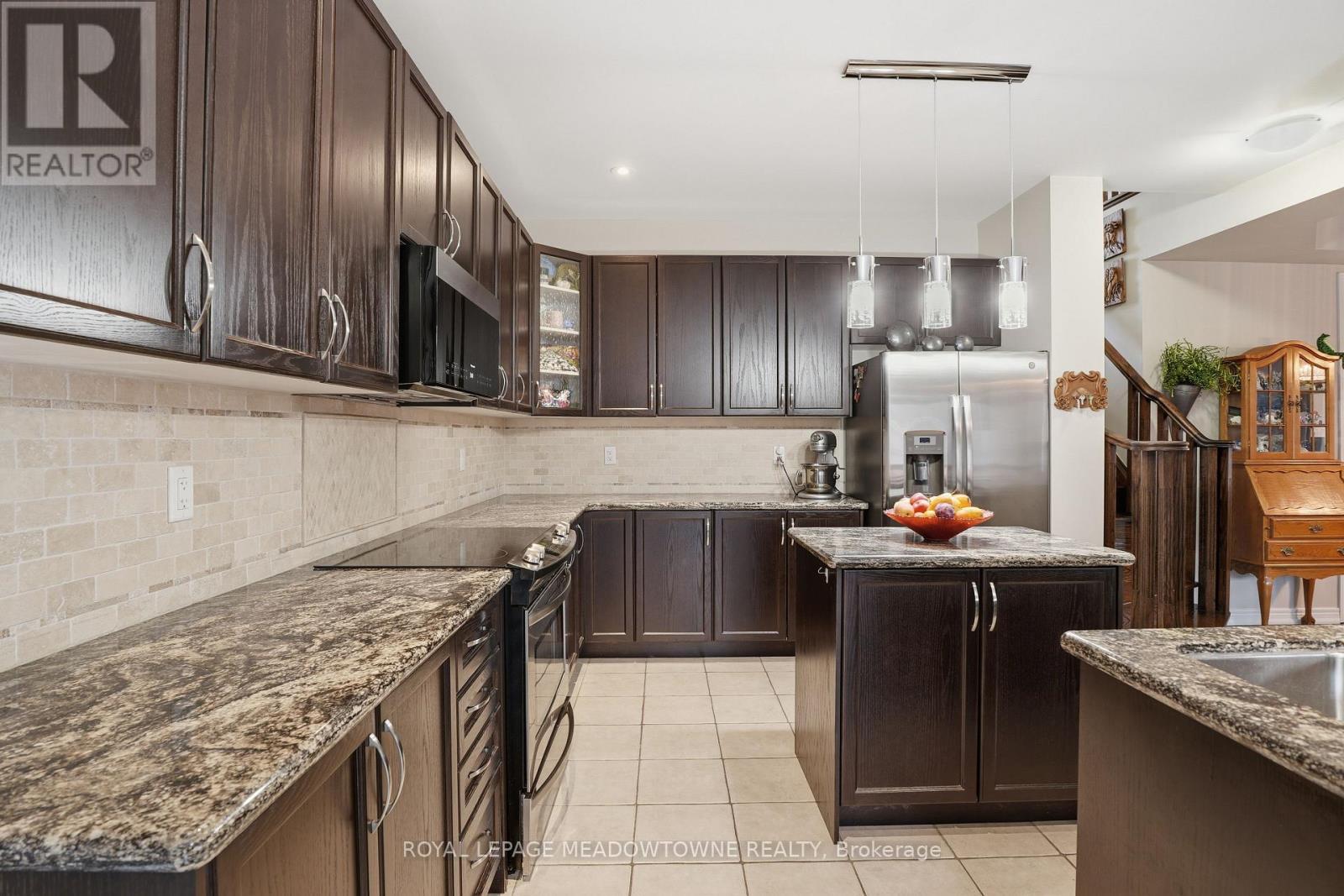 












633 WETTLAUFER TERRACE

,
Milton,




Ontario
L9T8N1

