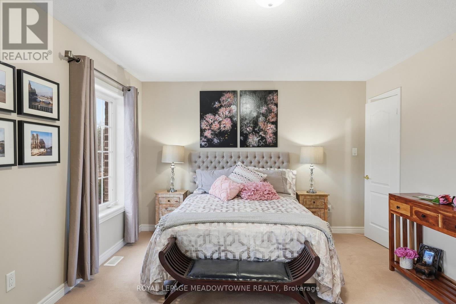 












633 WETTLAUFER TERRACE

,
Milton,




Ontario
L9T8N1

