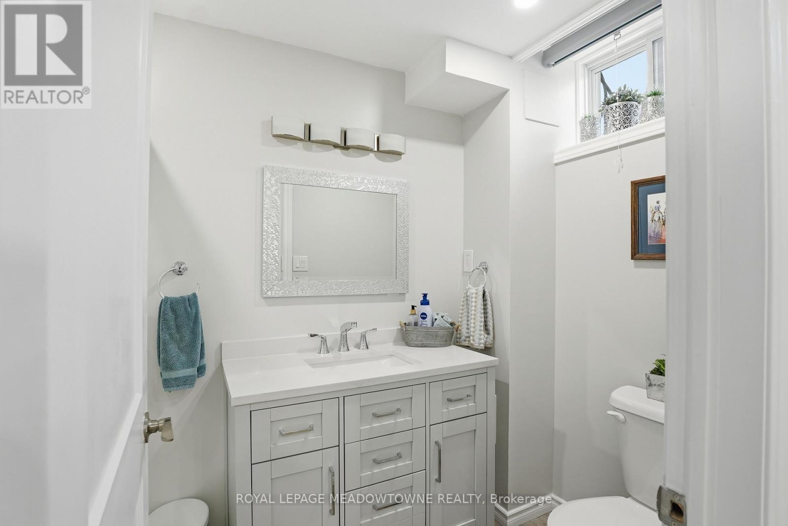 












633 WETTLAUFER TERRACE

,
Milton,




Ontario
L9T8N1

