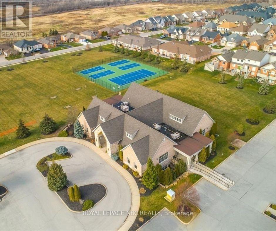 












6 MUIRFIELD TRAIL

,
Welland (Hwy 406/Welland),




Ontario
L3B6G7

