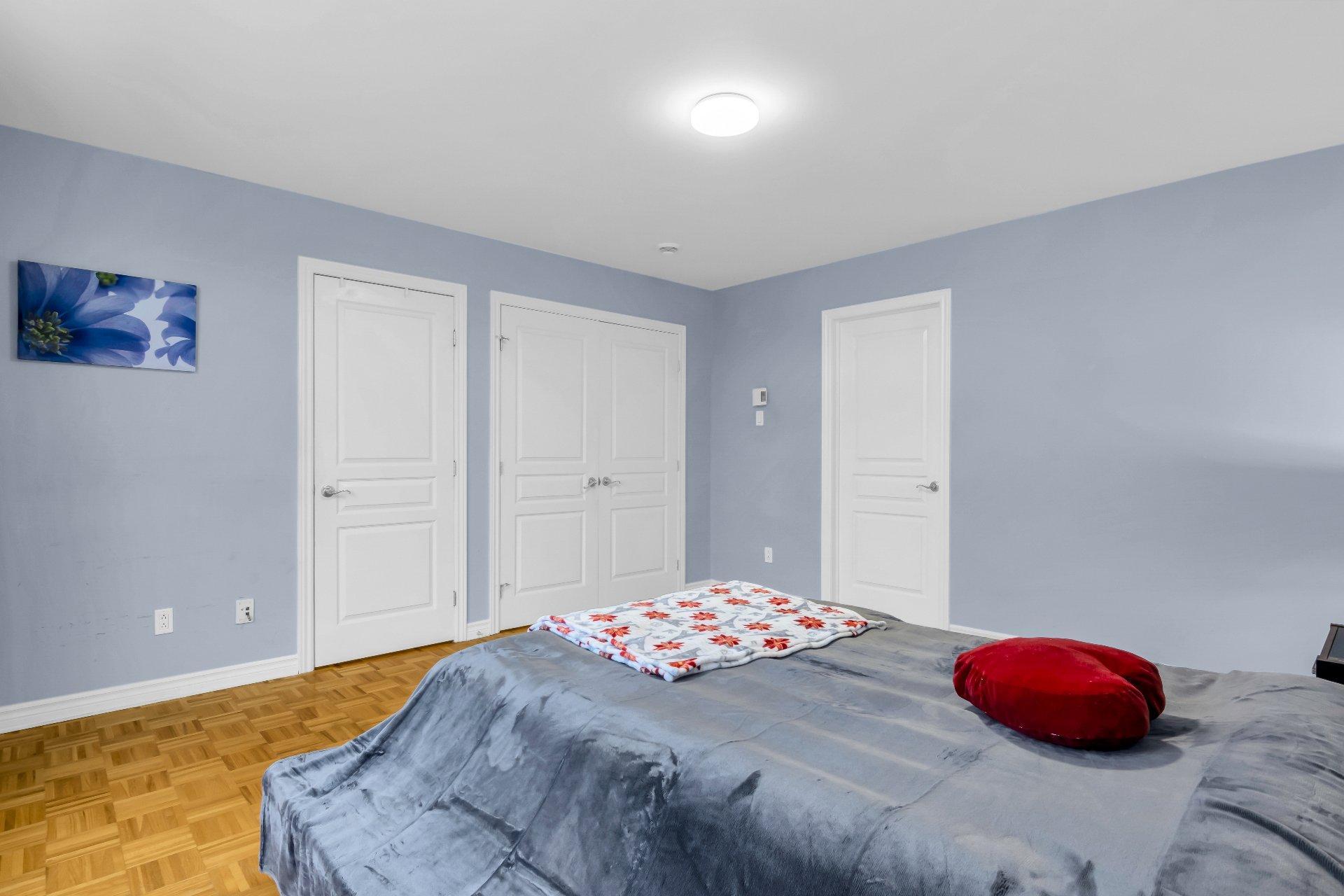 









12809


Rue Brook

,
Montréal (Pierrefonds-Roxboro),




QC
H8Z1C1

