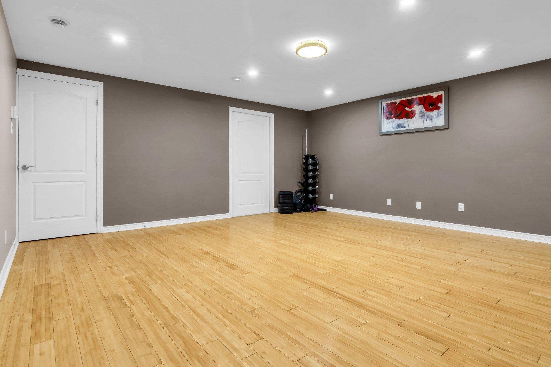 









12809


Rue Brook

,
Montréal (Pierrefonds-Roxboro),




QC
H8Z1C1

