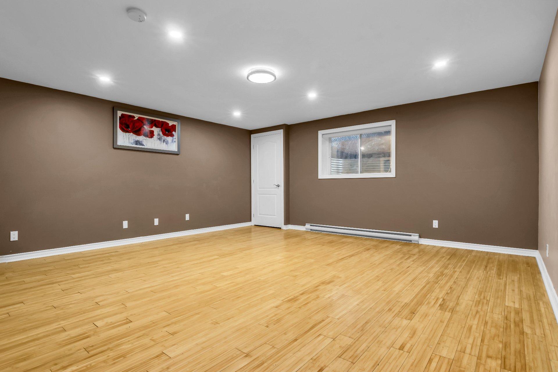 









12809


Rue Brook

,
Montréal (Pierrefonds-Roxboro),




QC
H8Z1C1

