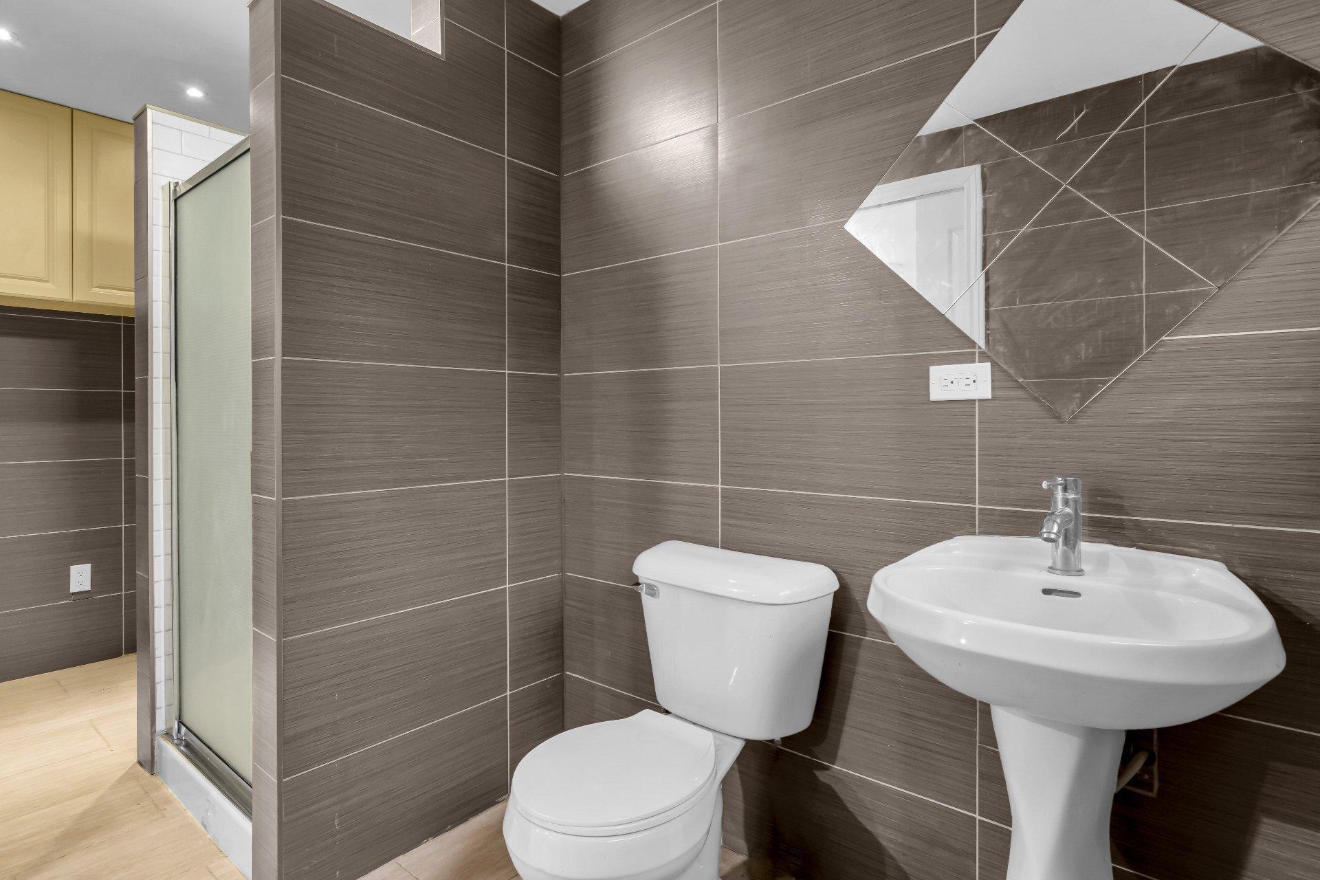 









12809


Rue Brook

,
Montréal (Pierrefonds-Roxboro),




QC
H8Z1C1

