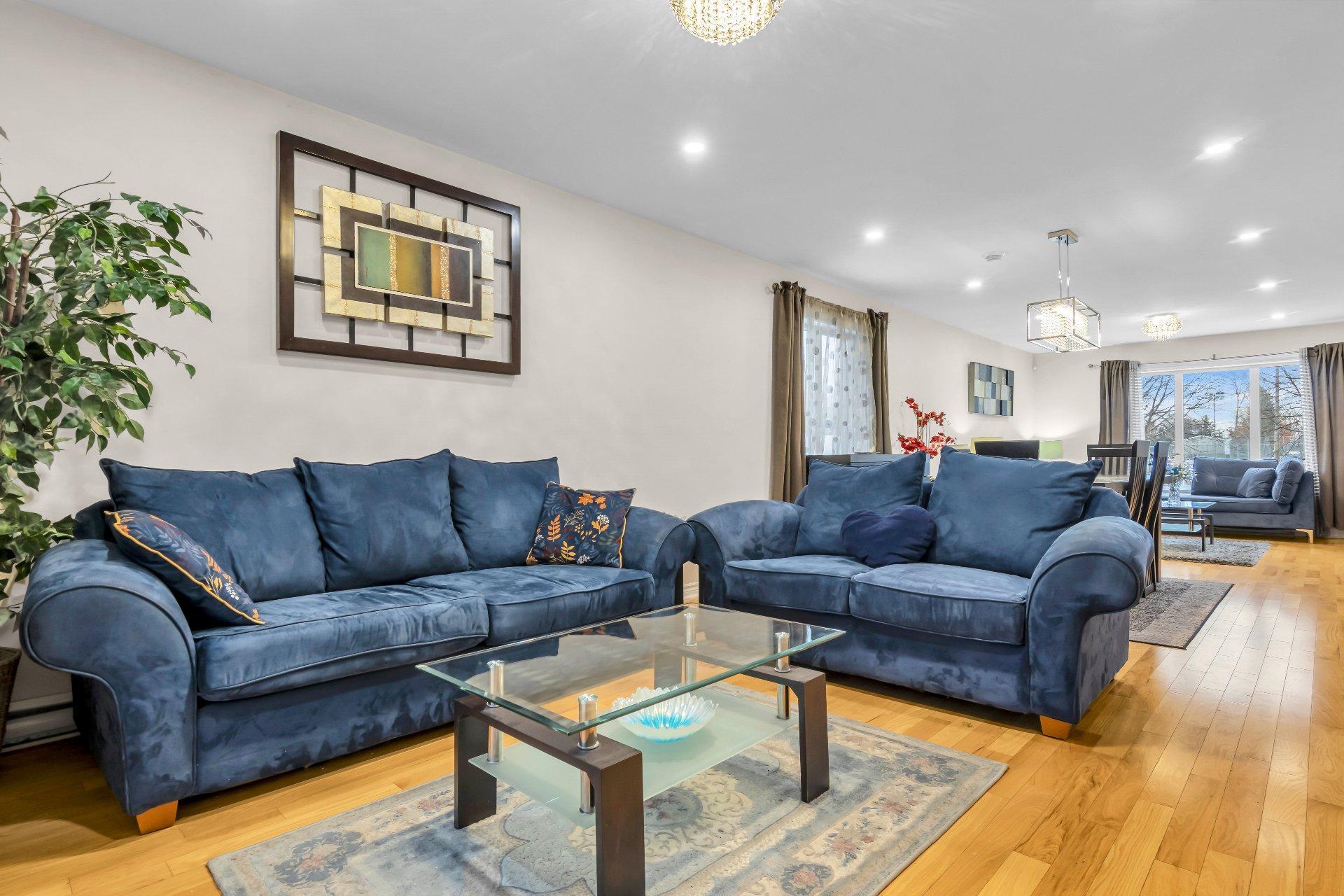 









12809


Rue Brook

,
Montréal (Pierrefonds-Roxboro),




QC
H8Z1C1

