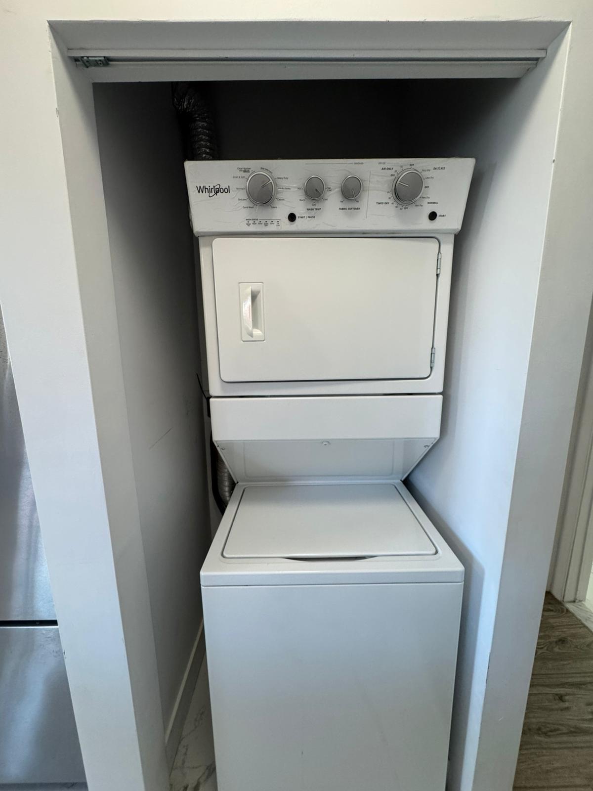 









5480


Av. Coronation

, 7,
Montréal (Côte-des-Neiges/Notre-Dame-de-Grâce),




QC
H4V2E5

