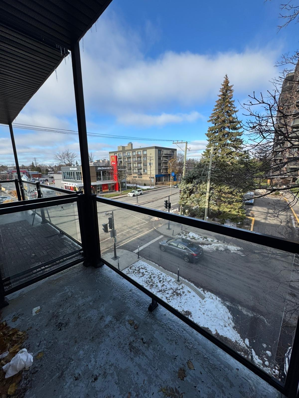 









5480


Av. Coronation

, 7,
Montréal (Côte-des-Neiges/Notre-Dame-de-Grâce),




QC
H4V2E5

