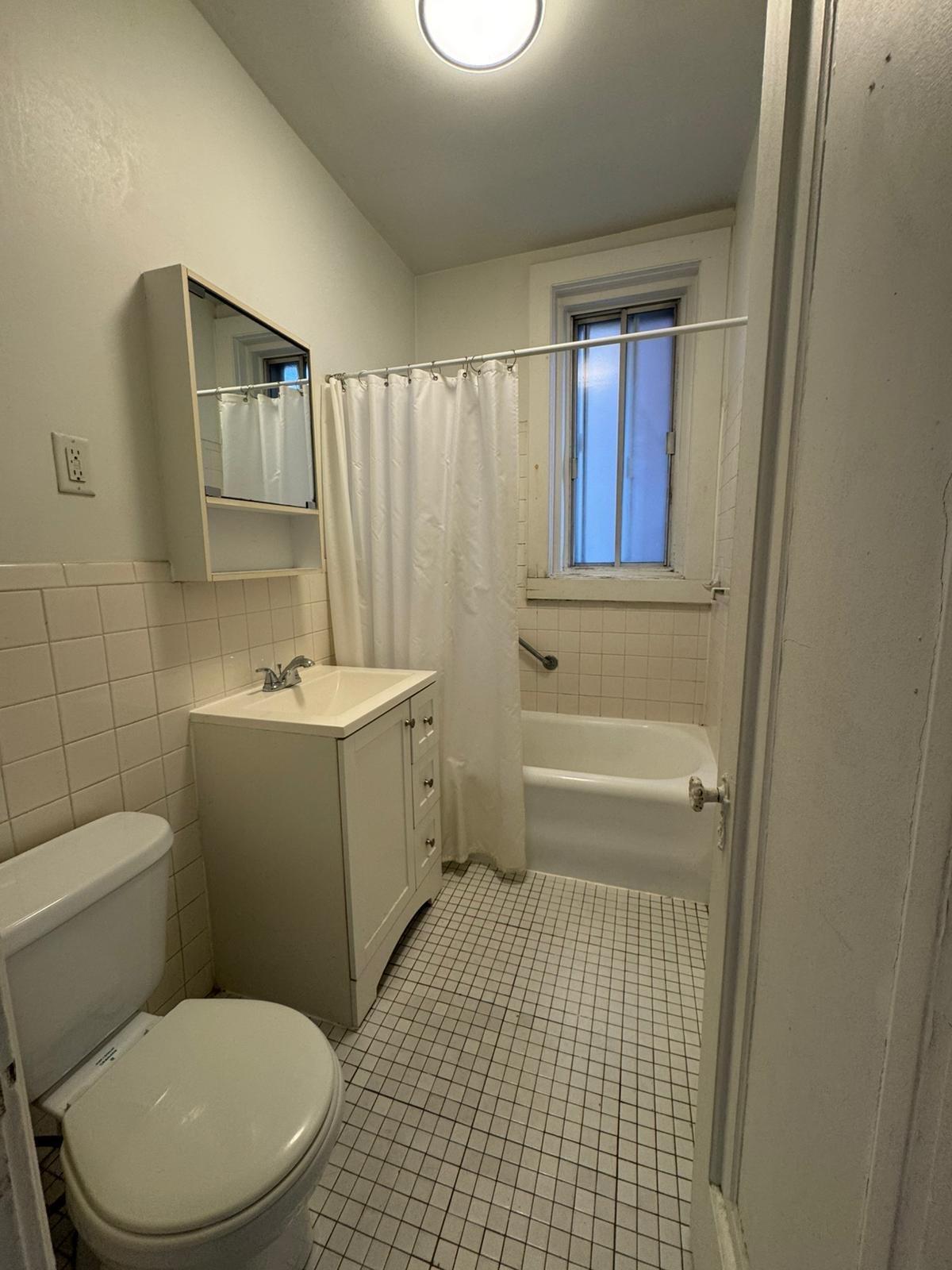 









6


Place Park

,
Westmount,




QC
H3Z2K5

