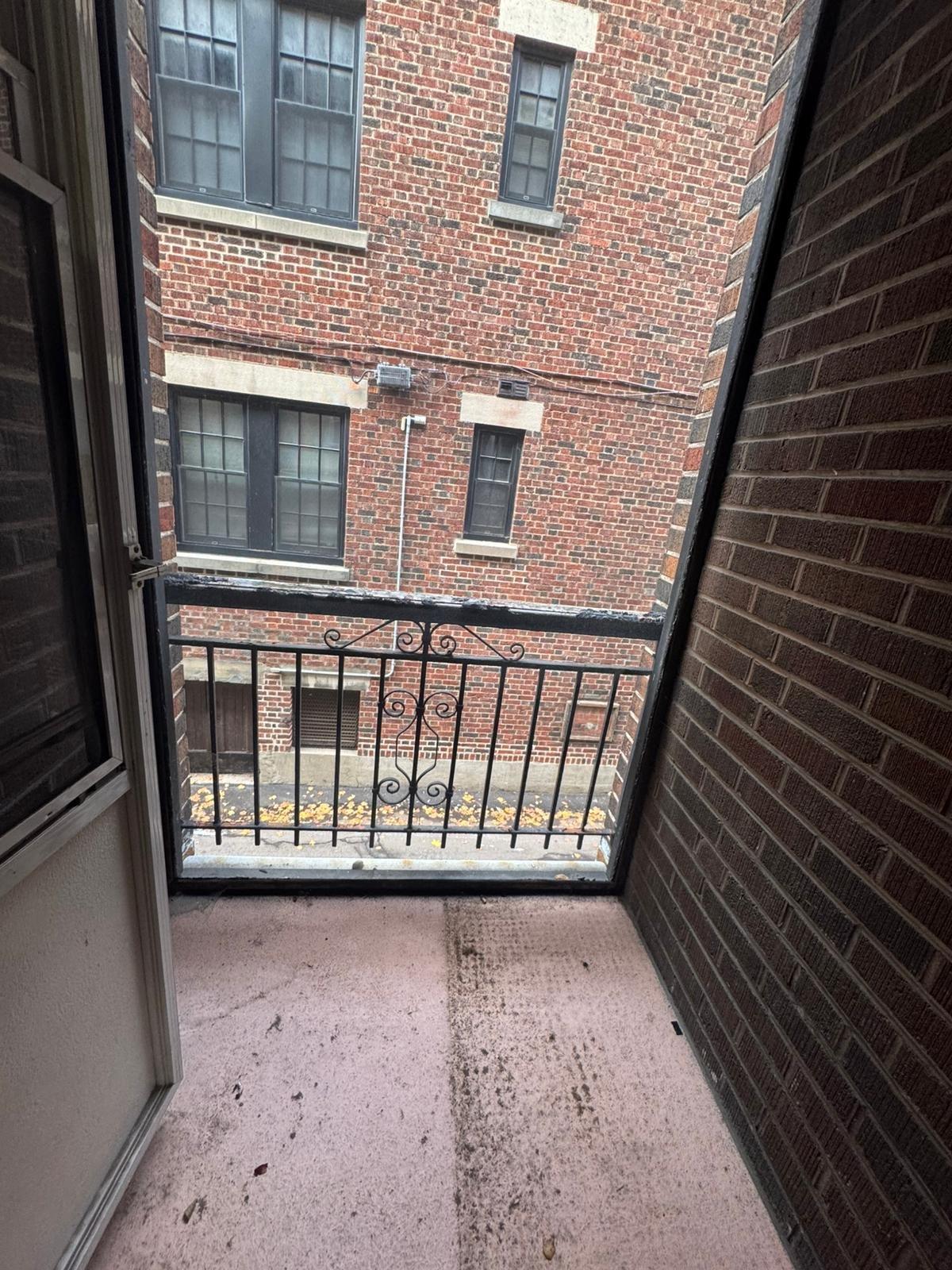 









6


Place Park

,
Westmount,




QC
H3Z2K5

