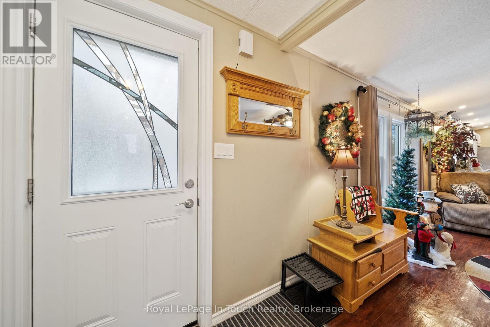 












7 - 5411 ELLIOTT SIDE ROAD

,
Tay,




Ontario
L4R4K3

