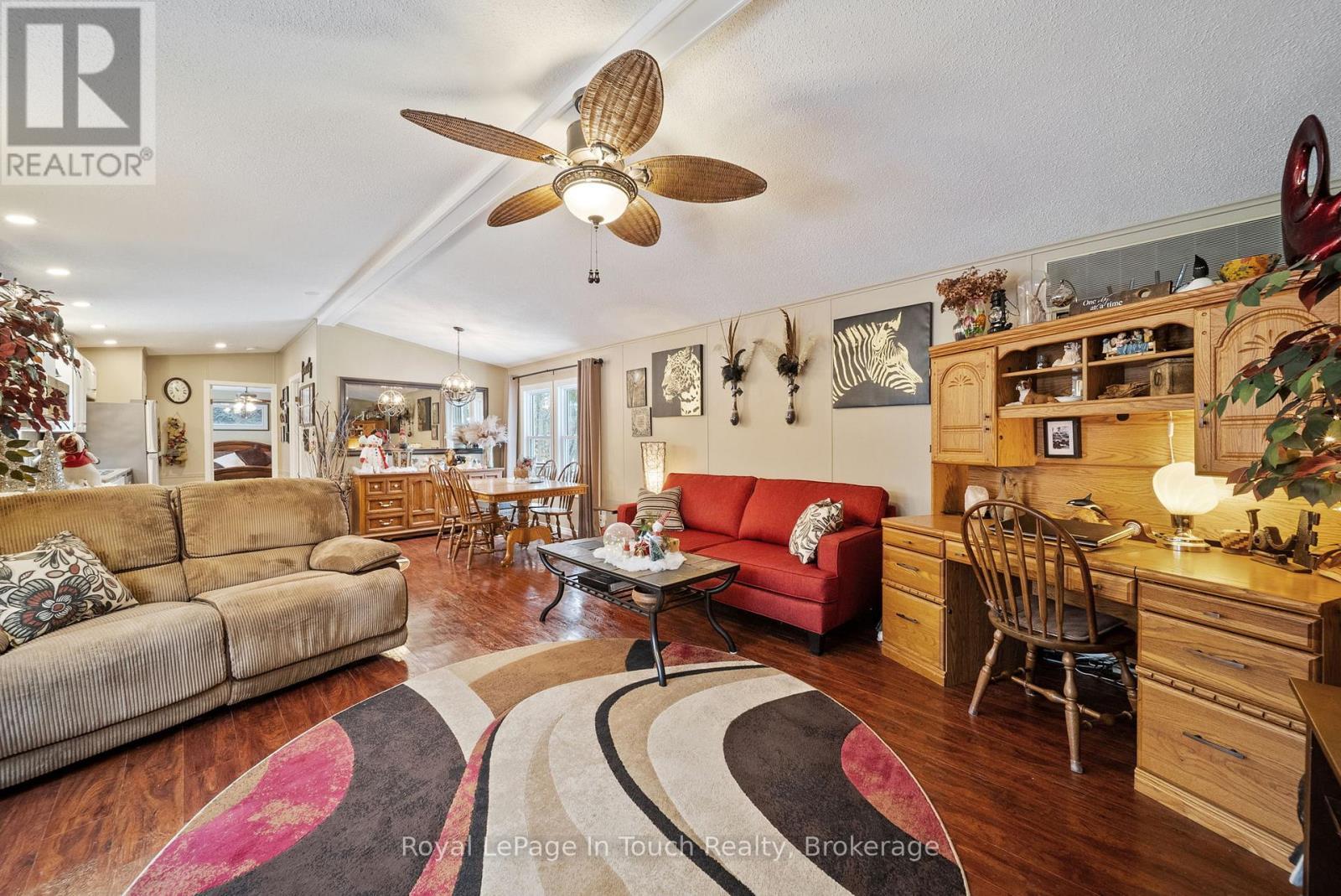 












7 - 5411 ELLIOTT SIDE ROAD

,
Tay,




Ontario
L4R4K3

