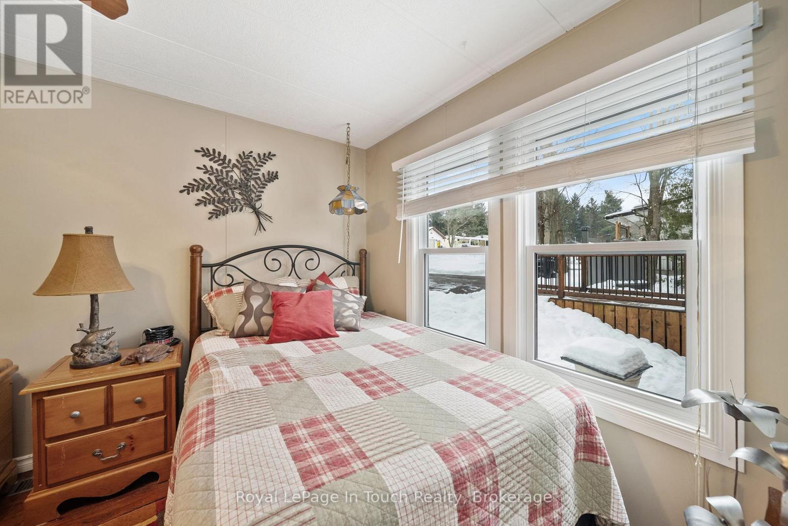 












7 - 5411 ELLIOTT SIDE ROAD

,
Tay,




Ontario
L4R4K3

