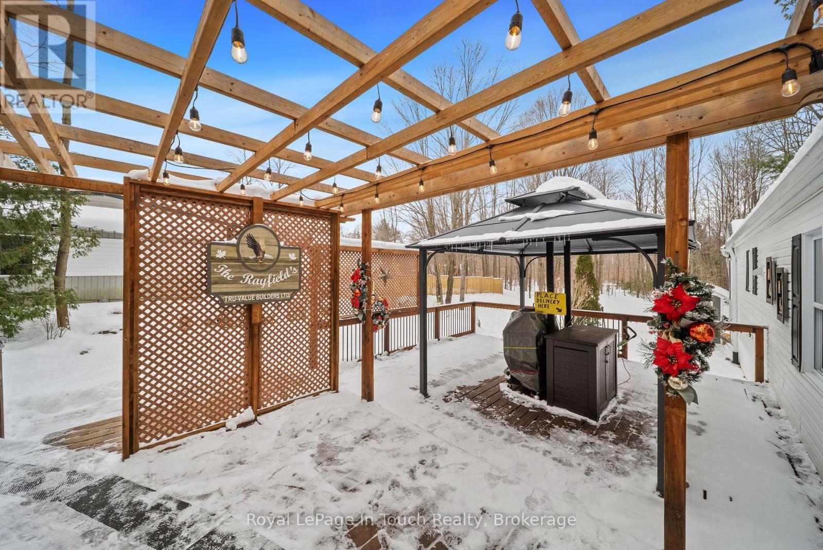 












7 - 5411 ELLIOTT SIDE ROAD

,
Tay,




Ontario
L4R4K3

