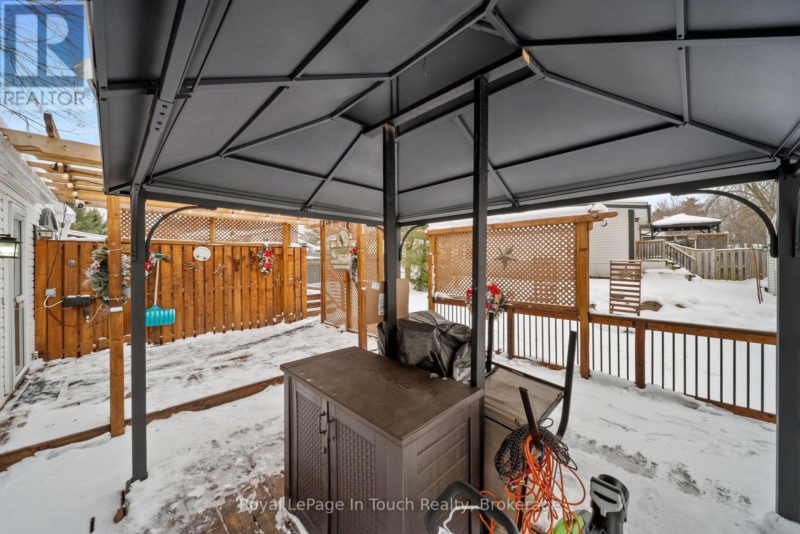 












7 - 5411 ELLIOTT SIDE ROAD

,
Tay,




Ontario
L4R4K3

